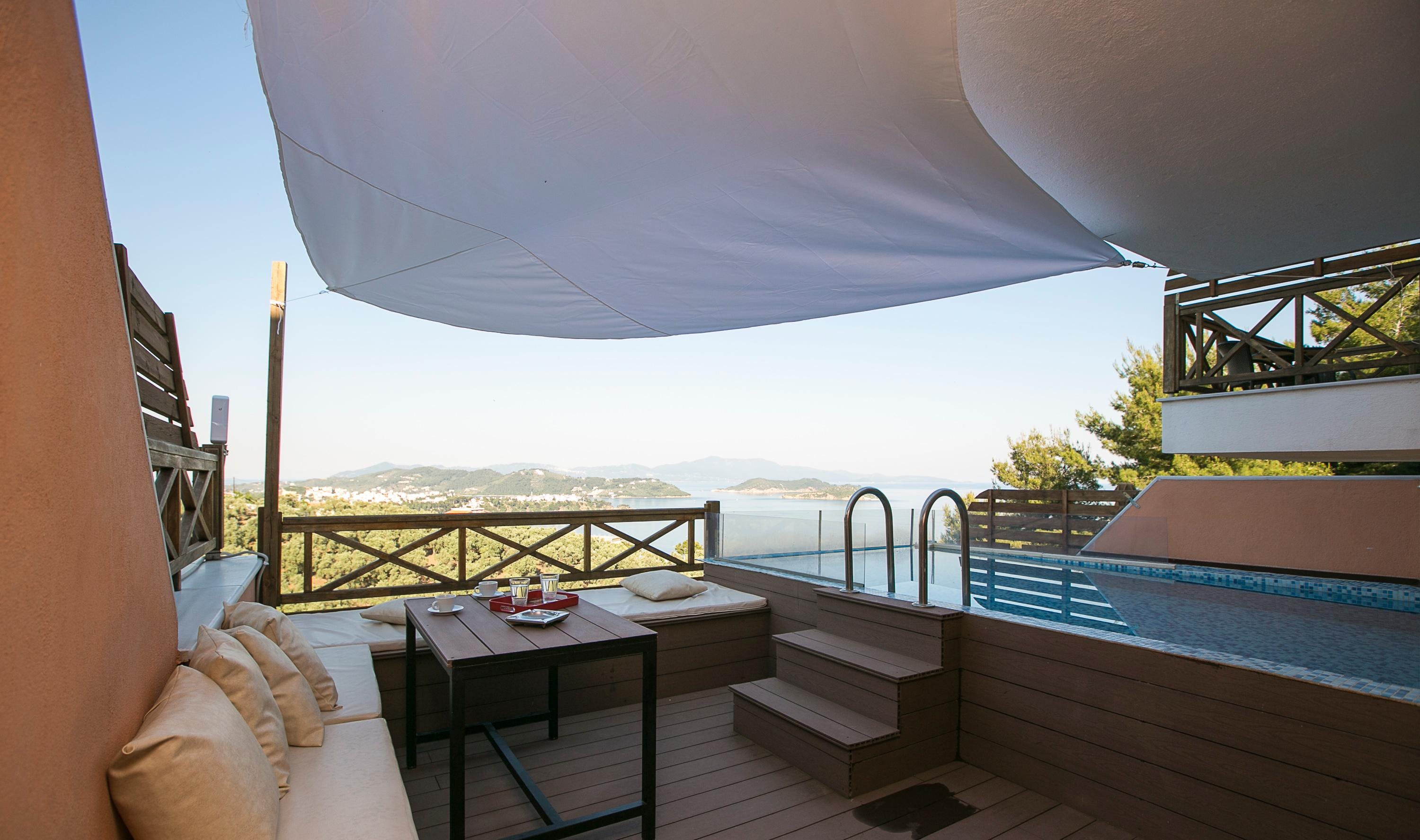 Villa Kyanos Troulos Skiathos: Chic 2-Bedroom Apartment Rental with Private Pool and Sea Views, Skiathos