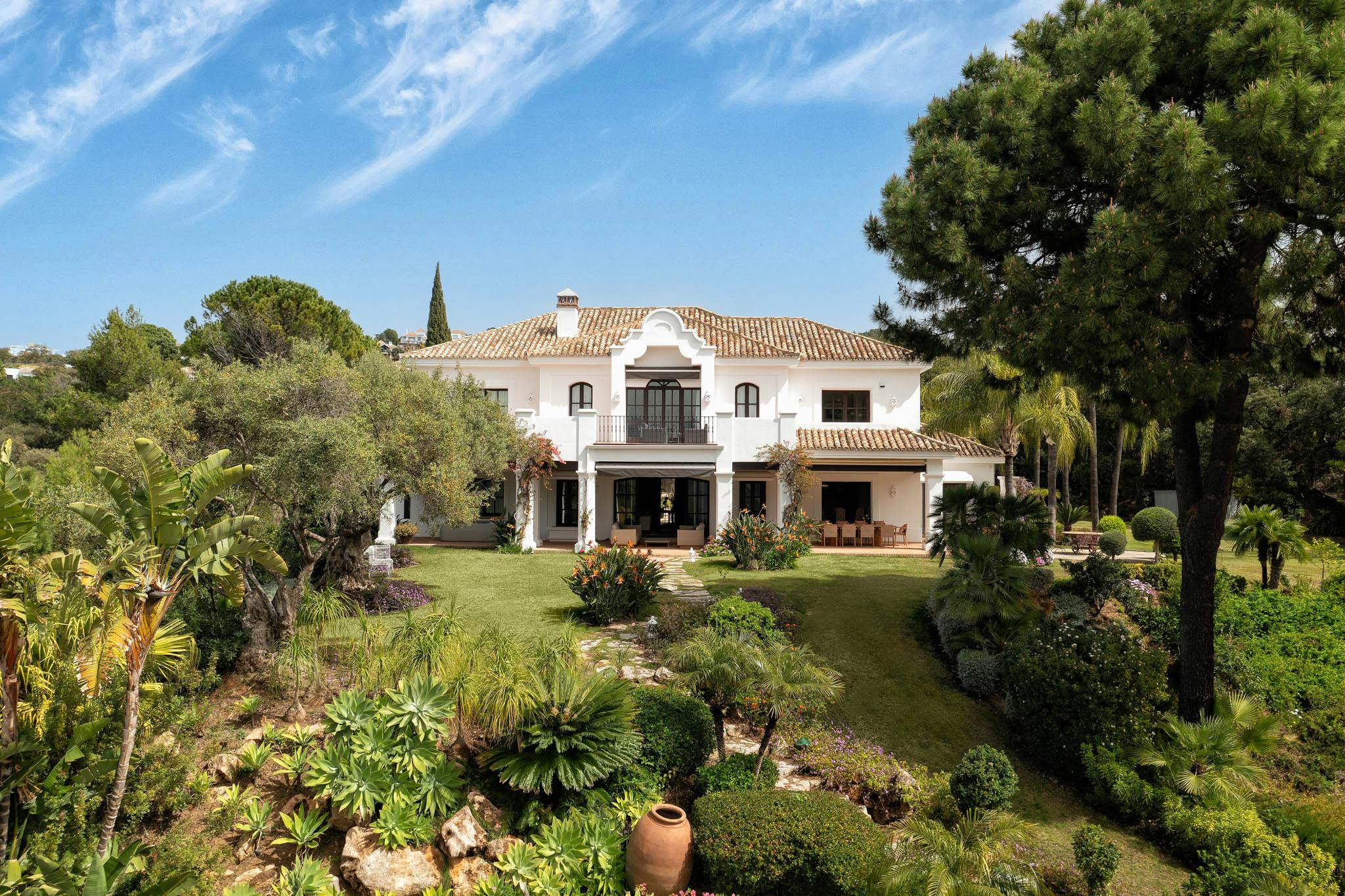 Villa La Concha San Pedro: Luxury 5-Bedroom Villa with Pool and Sauna, San Pedro de Alcántara
