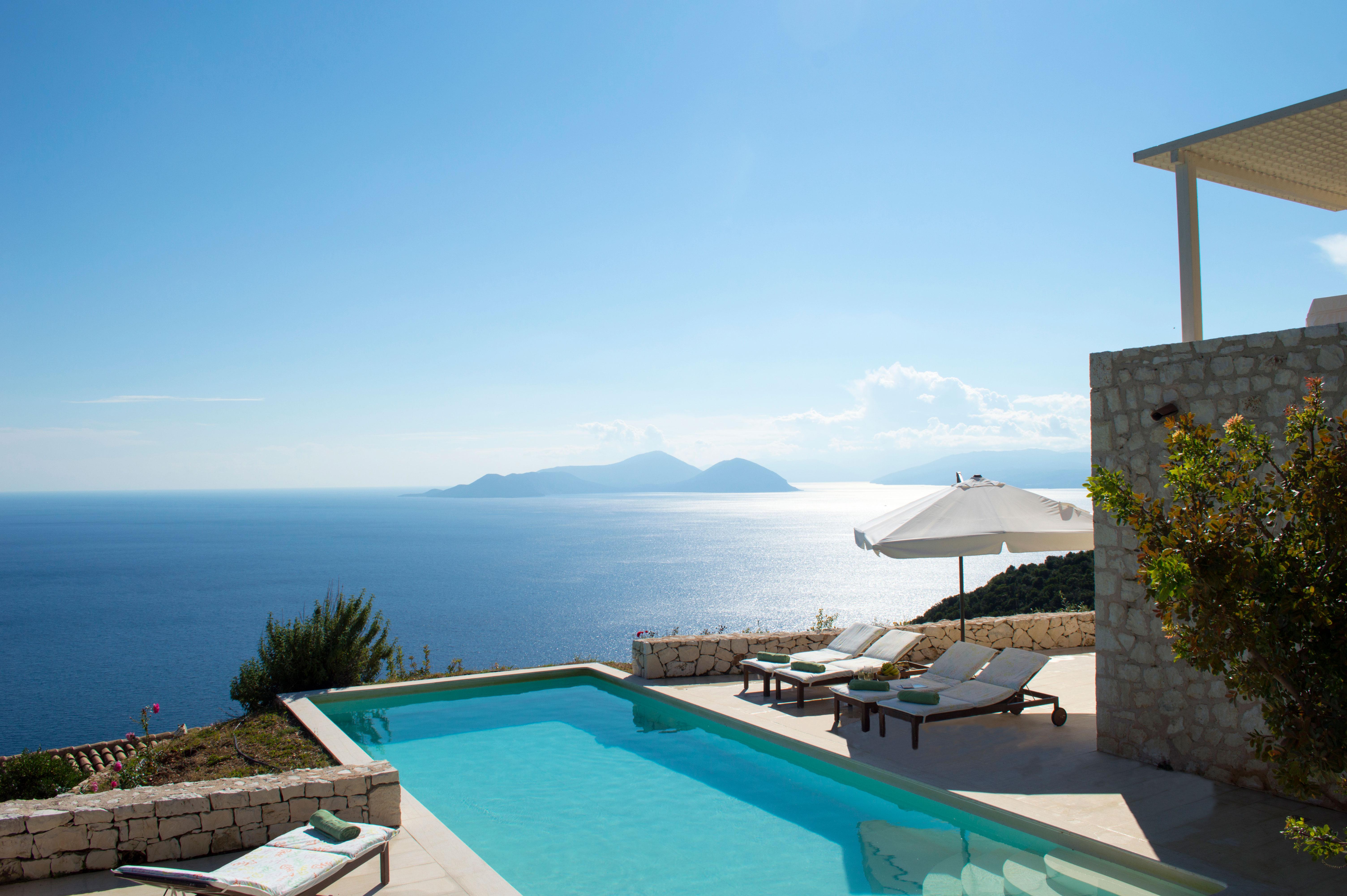 Villa Zephyros Pefkoulia Lefkada: Luxury 3-Bedroom Apartment with Seaview and Pool, Lefkada