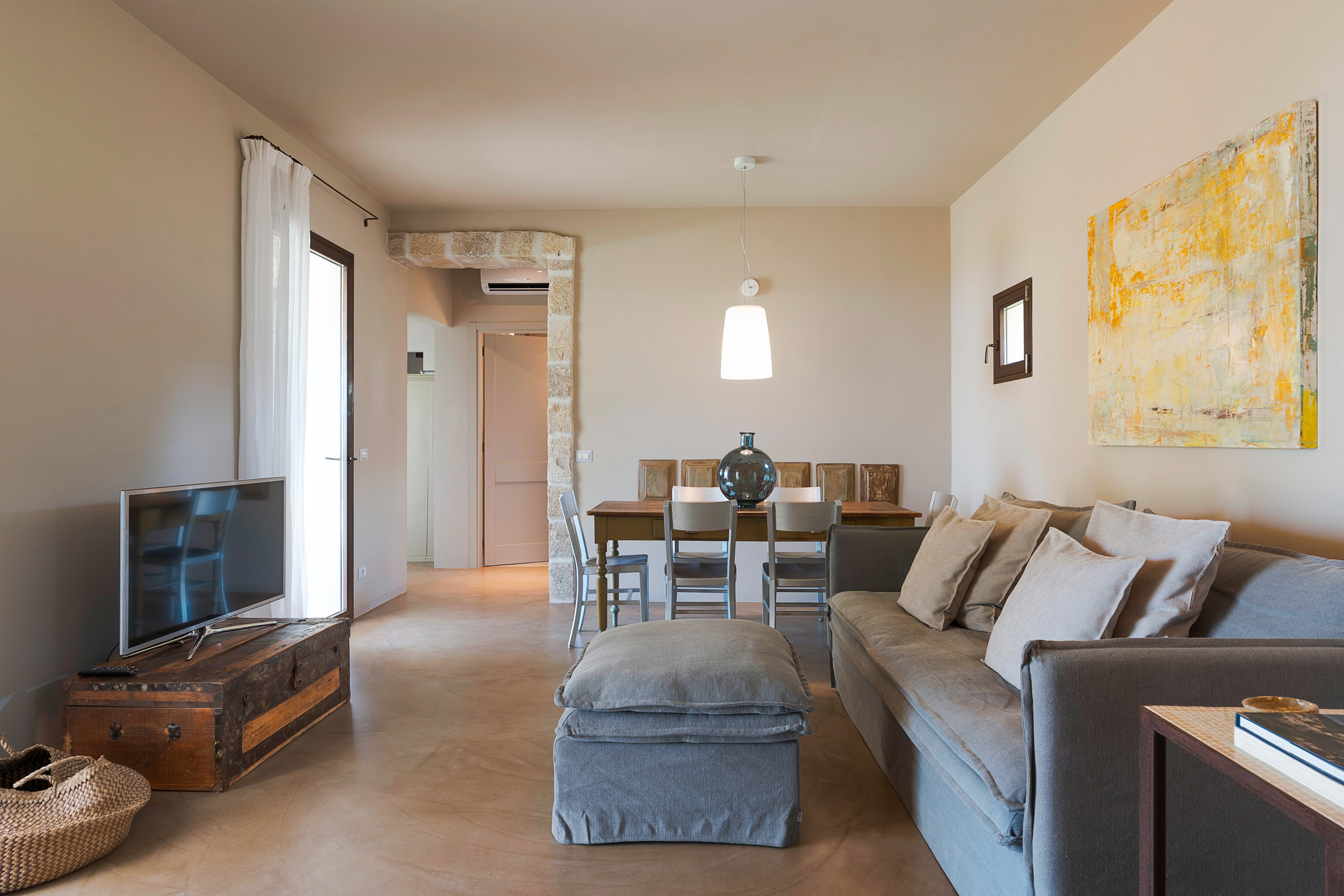 Villa Maccari Ragusa: Luxury 3-Bedroom Villa with Shared Pool and Sea Views, Ragusa