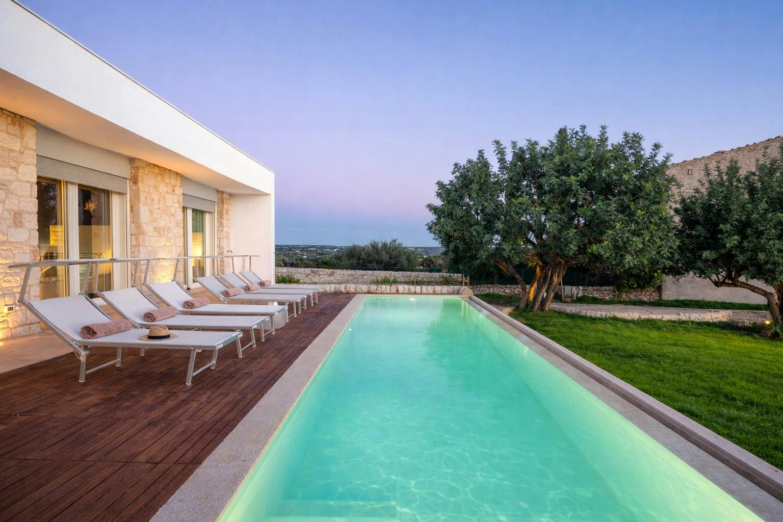 Villa Maccari Scicli: Luxury 3-Bedroom Villa with Private Pool and Air Conditioning, Ragusa