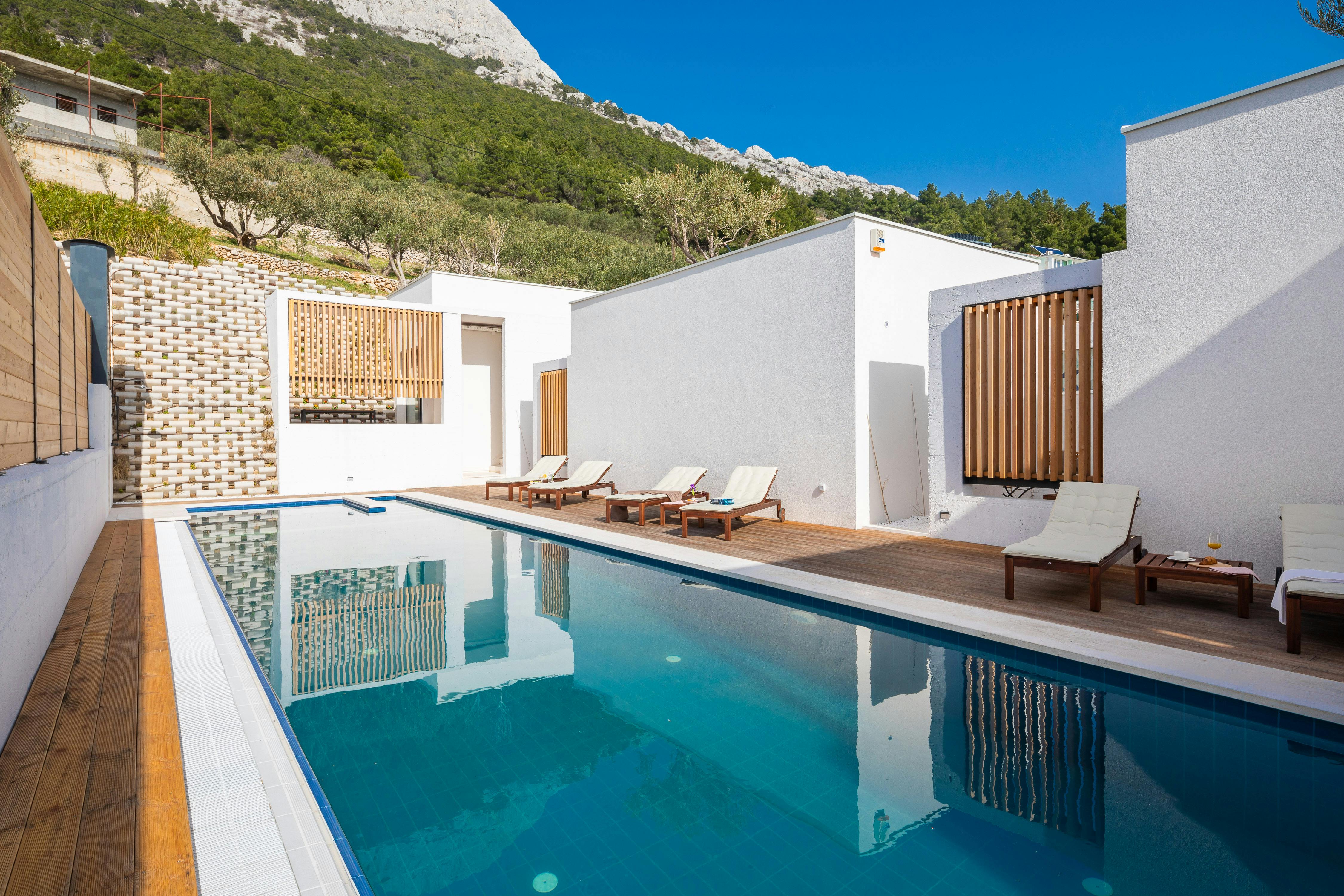 Kuća Safran Žnjan Split Croatia: Luxury 7-Bedroom Villa with Sea Views and Spa, Split