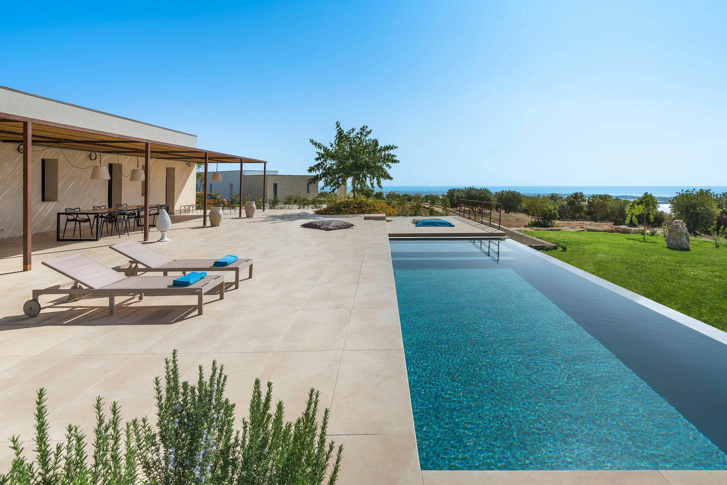 Villa Levante Bruca Val di Noto: Luxury 4-Bedroom Villa with Infinity Pool and Sea Views, Sicily