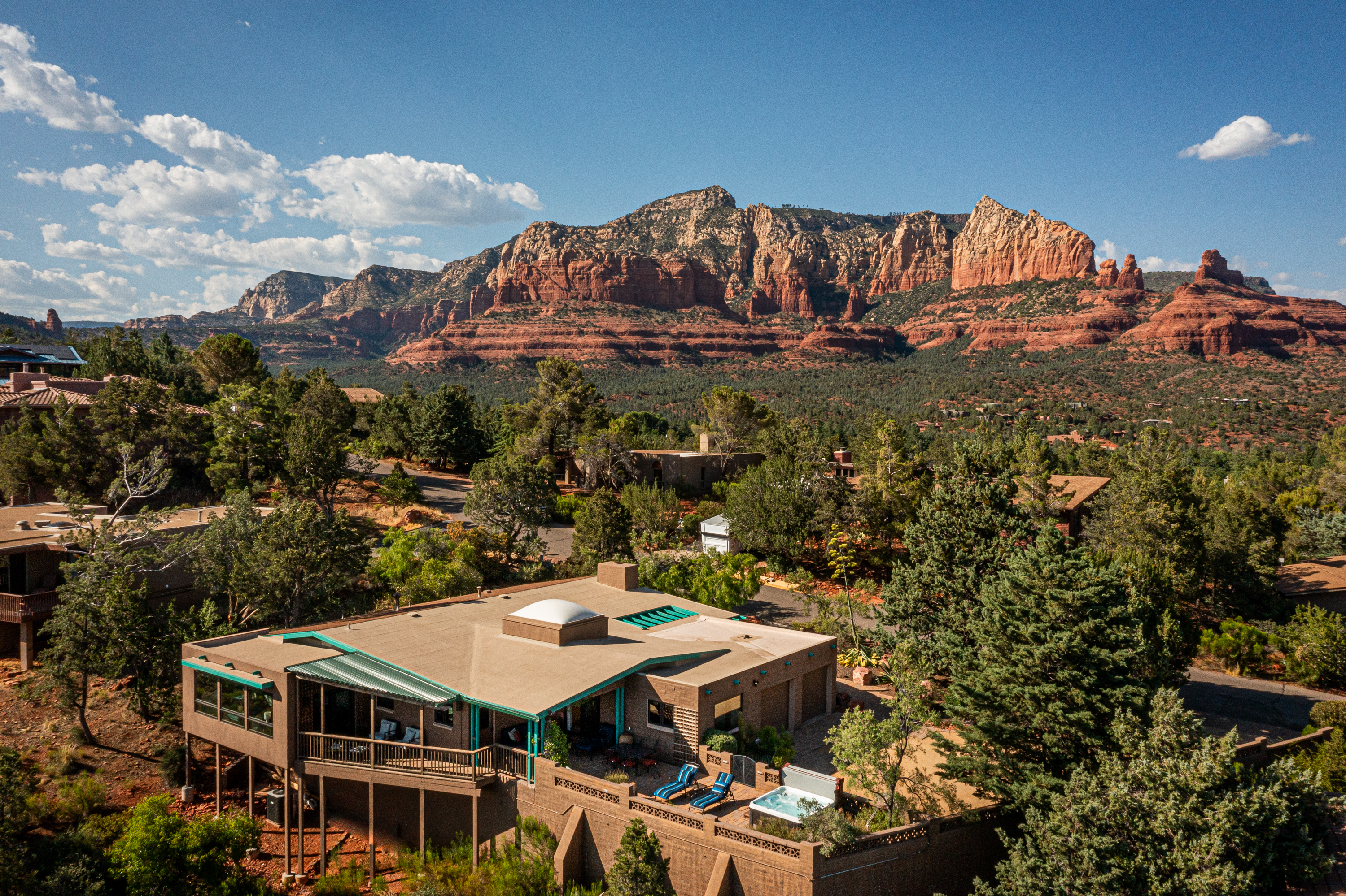Villa Safira BellRock Sedona: Luxury 3-Bedroom Villa with Hot Tub and Air-Con, Sedona