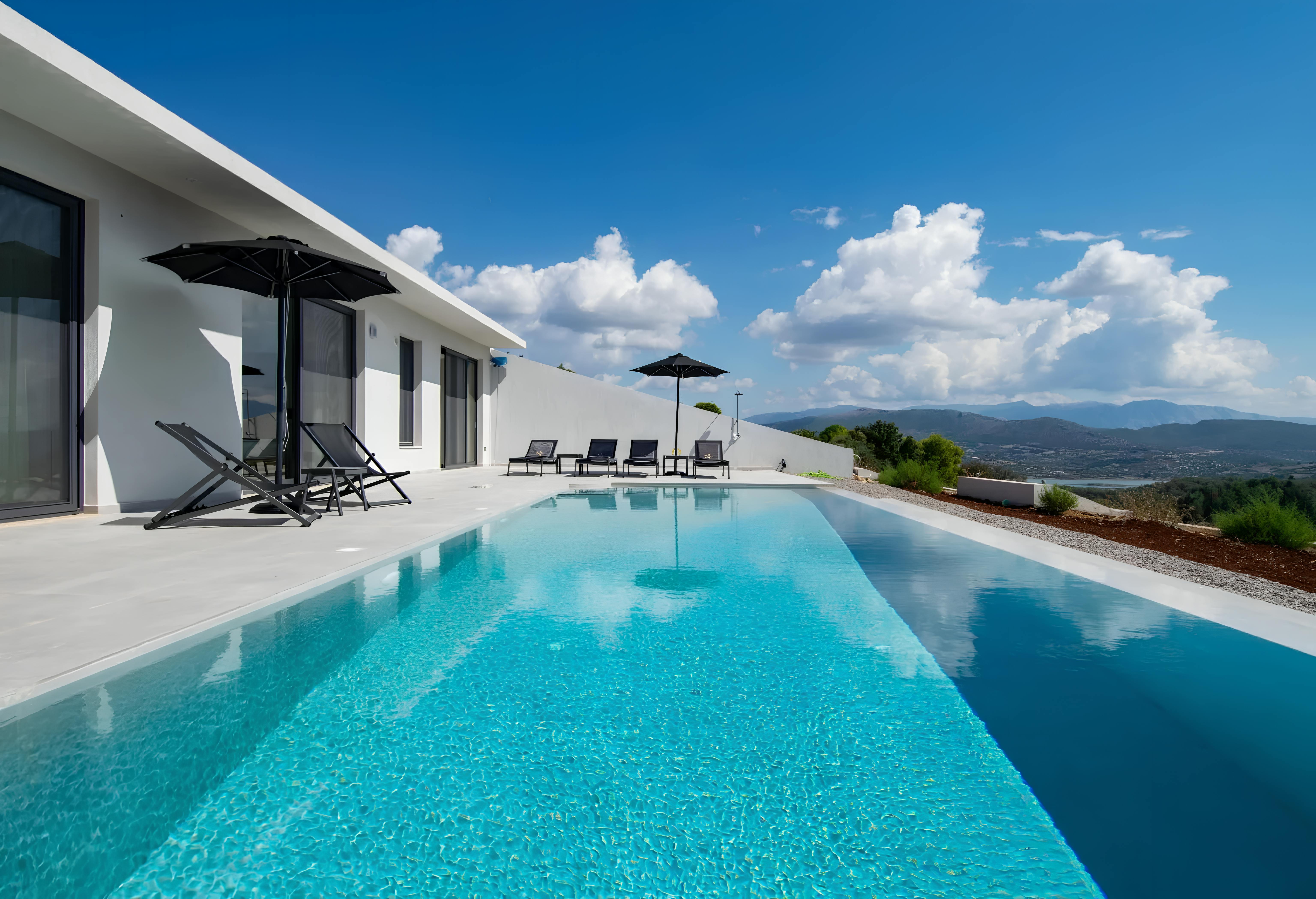 Villa Lysias Pefkoulia Lefkada: Luxury 2-Bedroom Villa with Infinity Pool and Air-Con, Lefkada