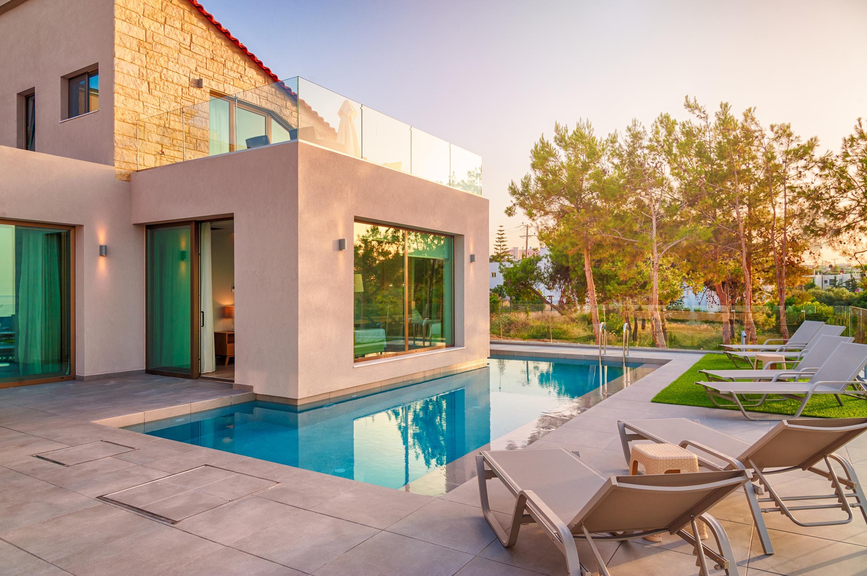 Villa Auge Lambis Agia Marina: Luxury 5-Bedroom Apartment with Sea Views, Crete