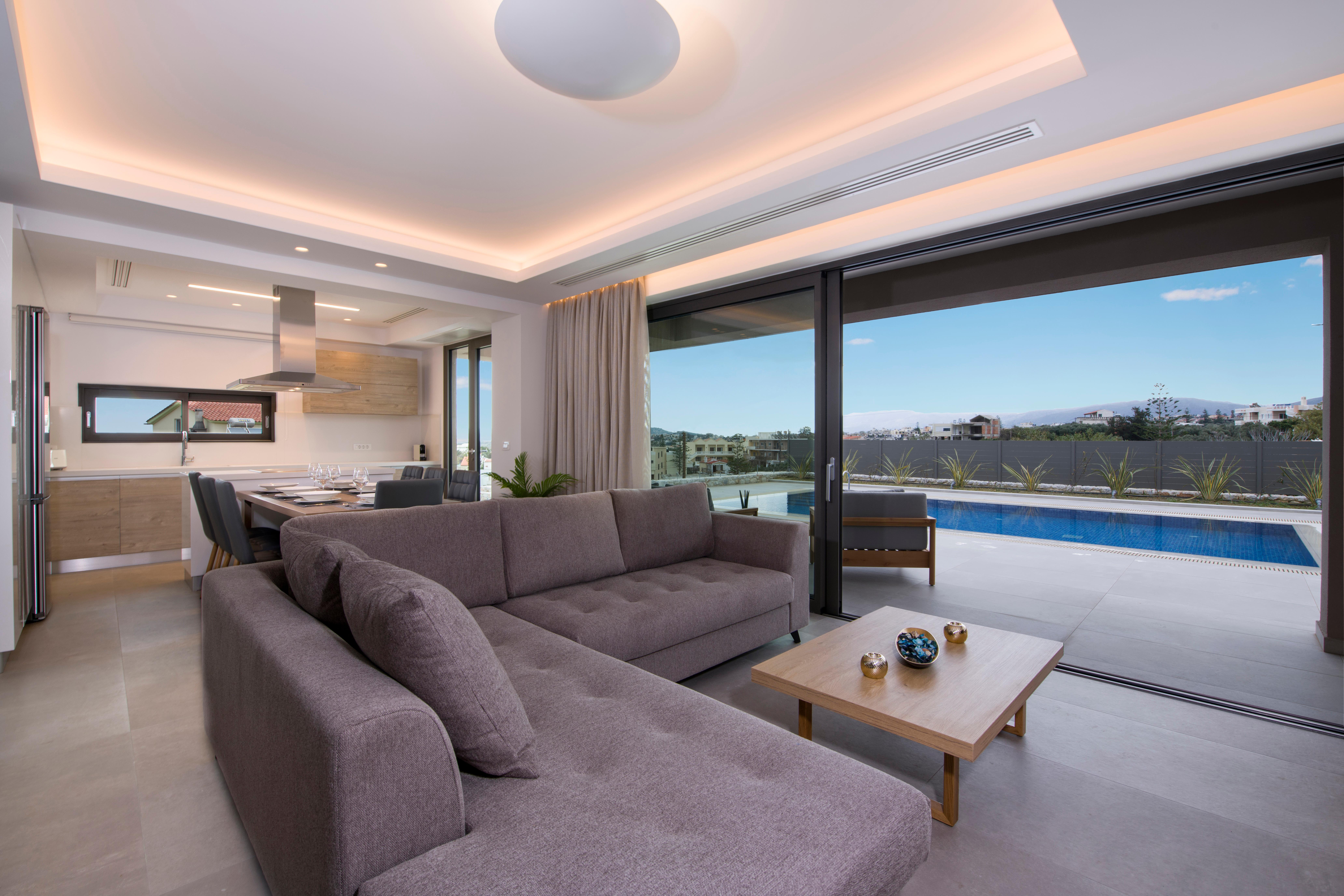 Villa Lysias Drapanos Agia Marina: Luxury 5-Bedroom Apartment with Seaview and Pool, Agia Marina