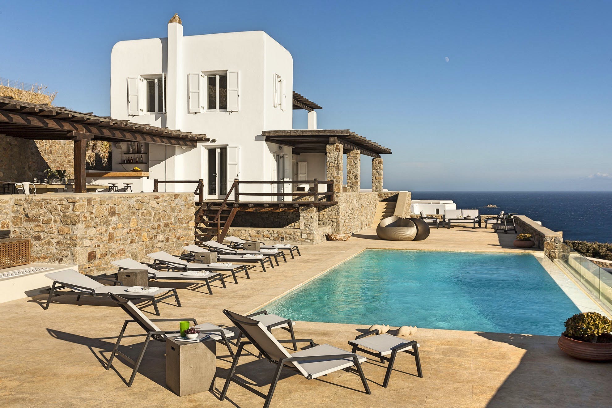 Villa Lysias Karras Agios Ioannis: Spacious 8-Bedroom Luxury Villa with Sea Views, Mykonos