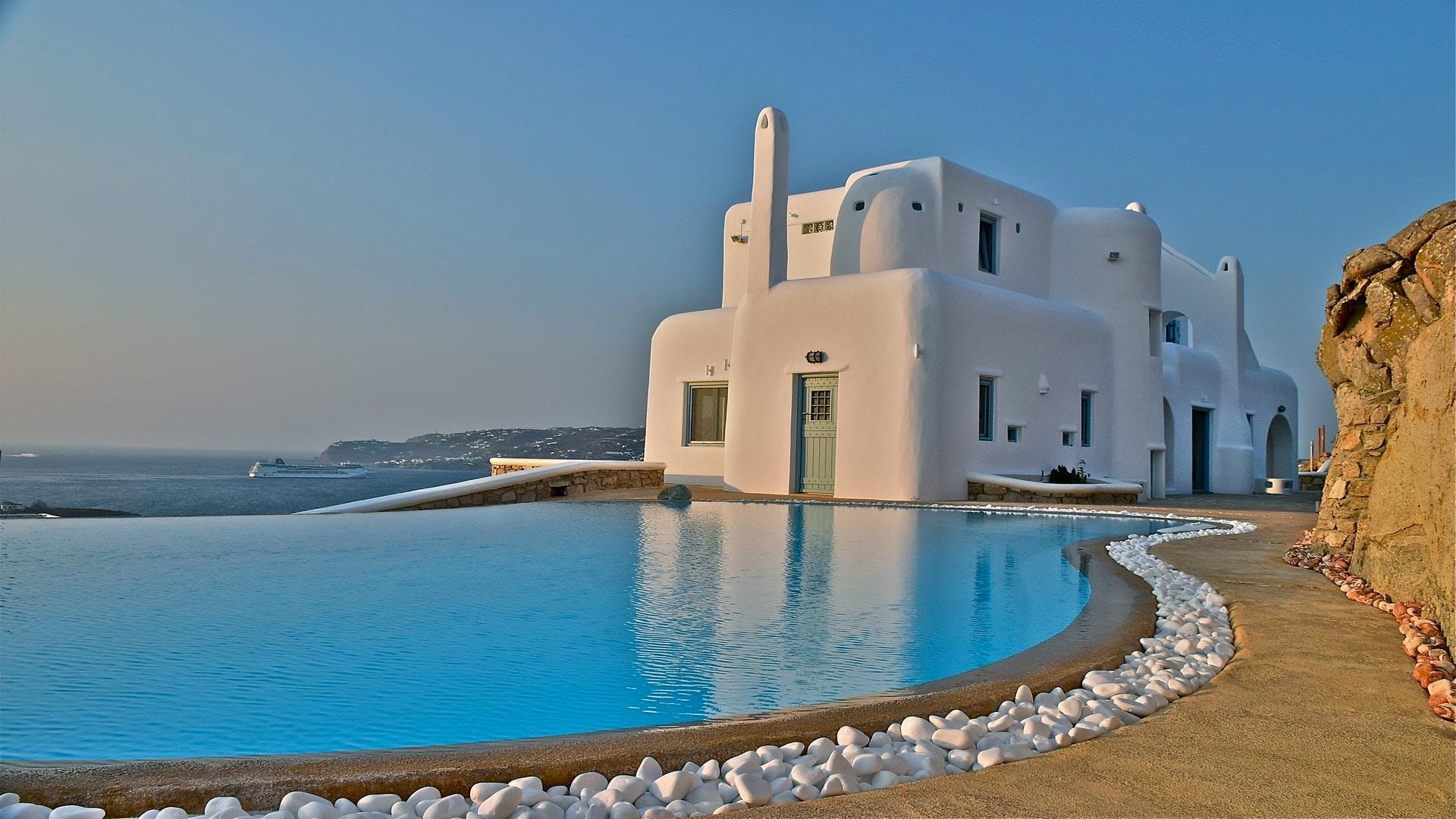 Villa Kaikias Fokos Agios Ioannis: 6-Bedroom Luxury Villa with Infinity Pool, Agios Ioannis, Mykonos