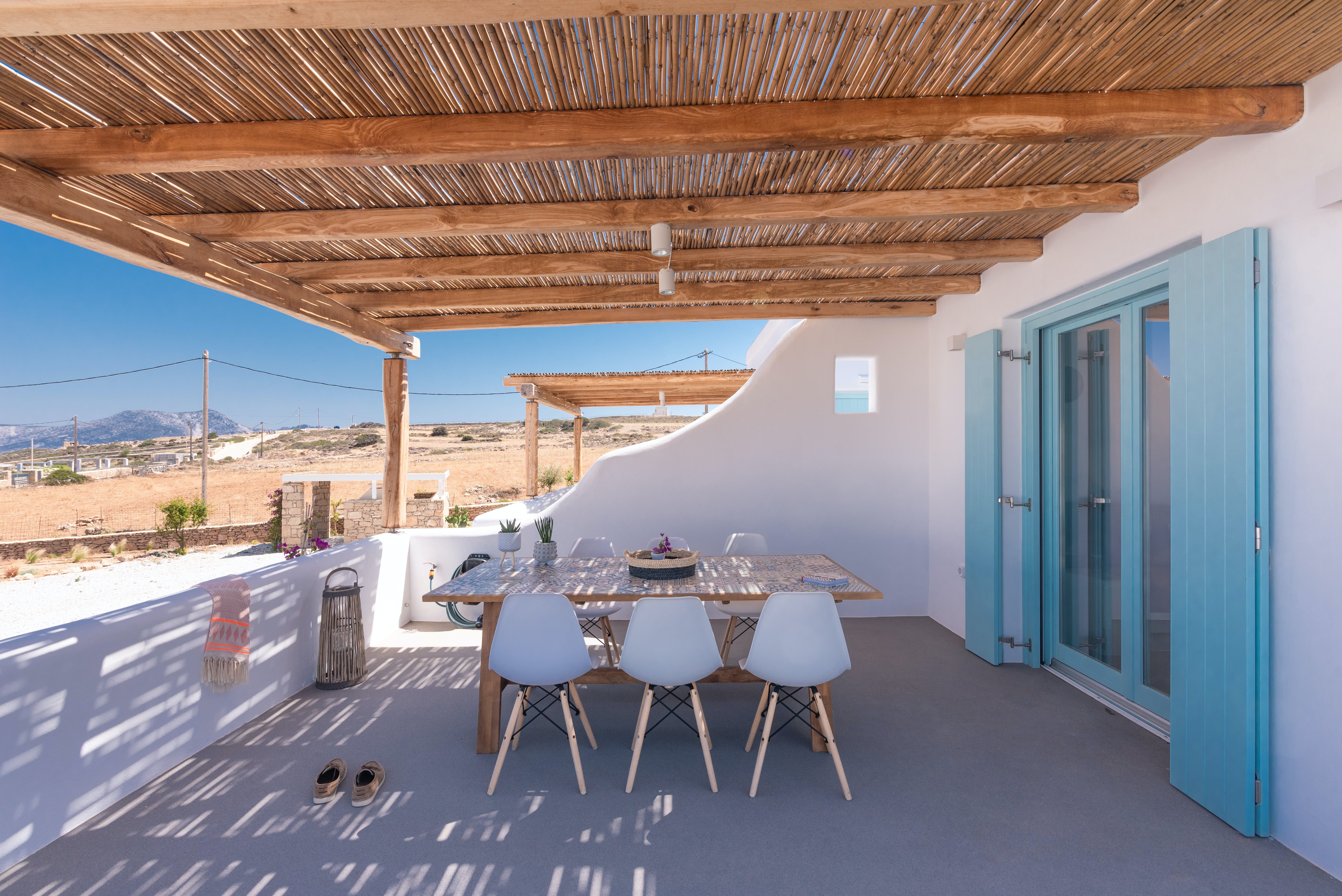 Villa Meltemi Agiosarentis: Luxury 2-Bedroom Villa with Sea Views and Air-Con, Naxos