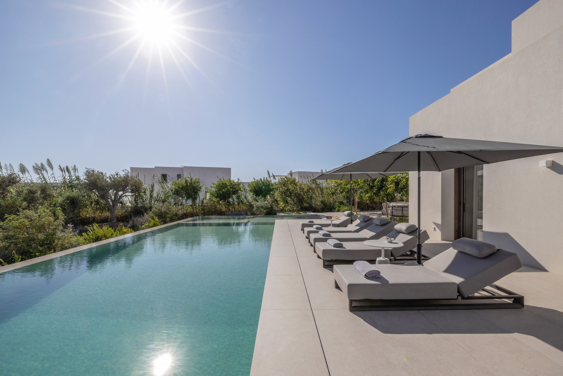 Villa Lefki Piso Livadi Paros: Spacious 5-Bedroom Apartment with Pool and Sea Views, Paros