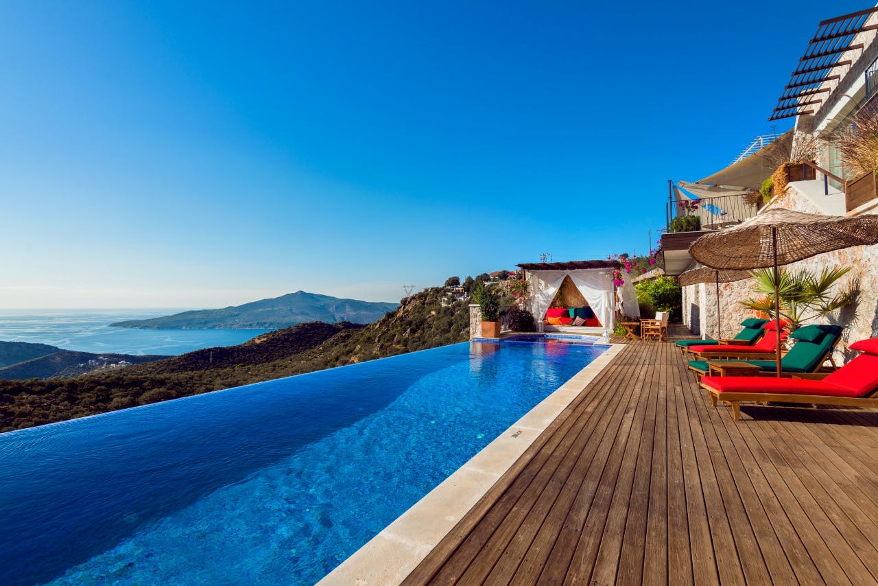 Villa Lysias Karaali Antalya: Luxury 5-Bedroom Villa with Infinity Pool and Sea Views, Antalya