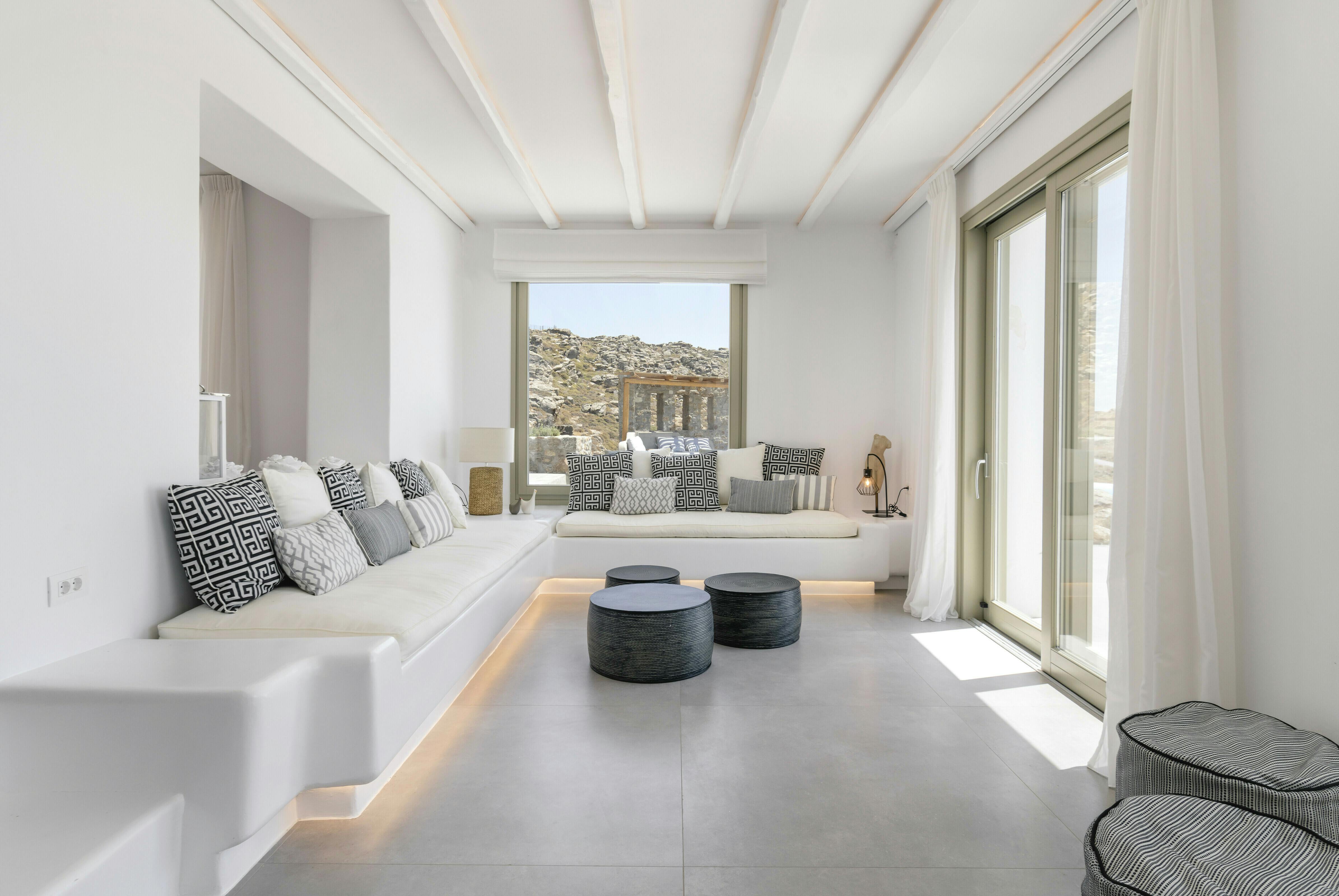 Villa Lefkos Agios Ioannis Faros Armenistis: 6-Bedroom Luxury Villa with Sea Views and Pool, Mykonos