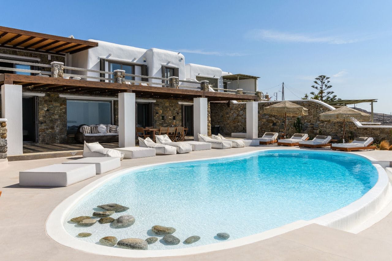 Villa Lysias Agios Nikolaos Faros Armenistis: Stunning 8-Bedroom Villa with Seaview and Pool, Faros Armenistis