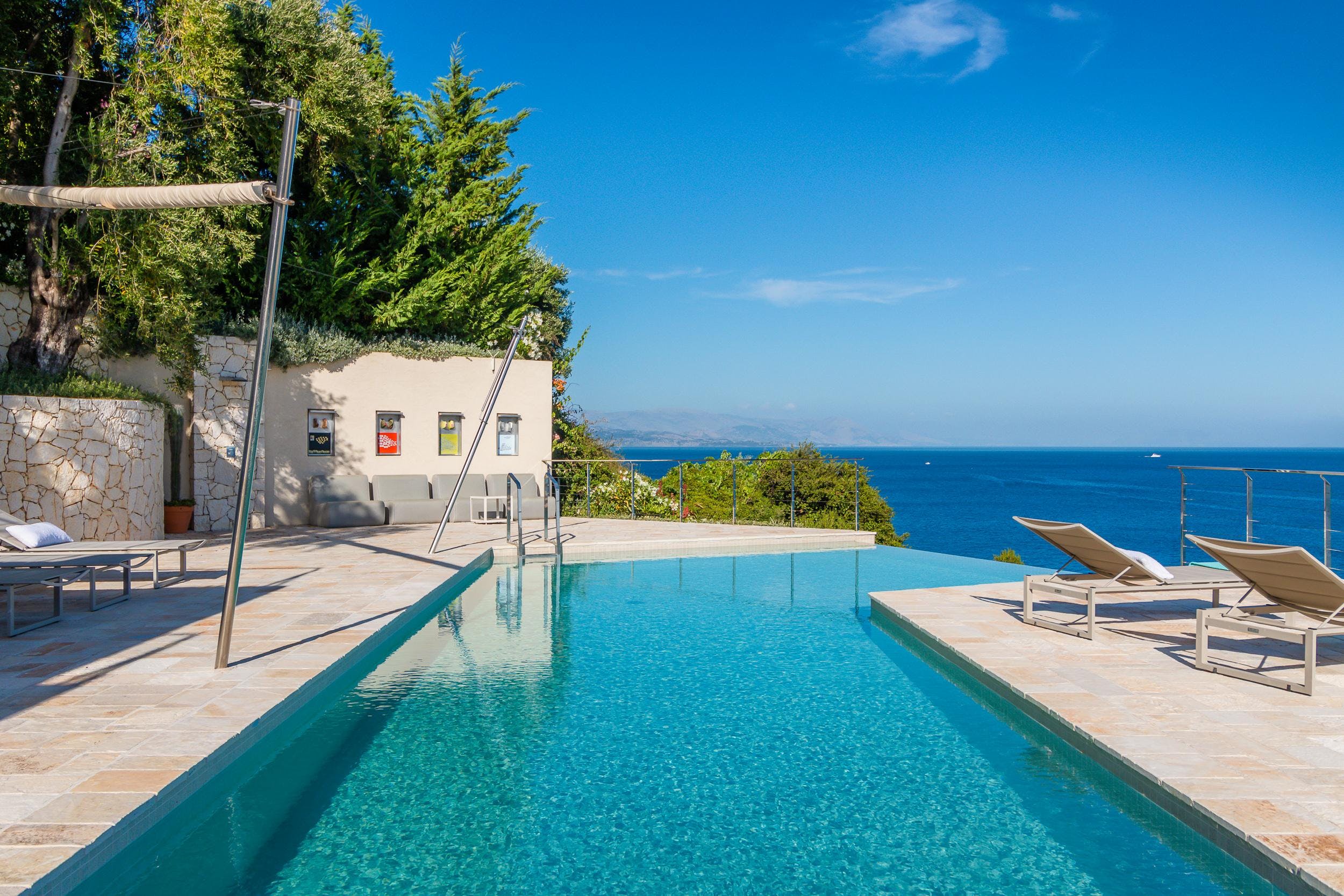 Villa Kyanos Archangelos Barbati: Luxury 4-Bedroom Apartment with Infinity Pool and Sea Views, Barbati