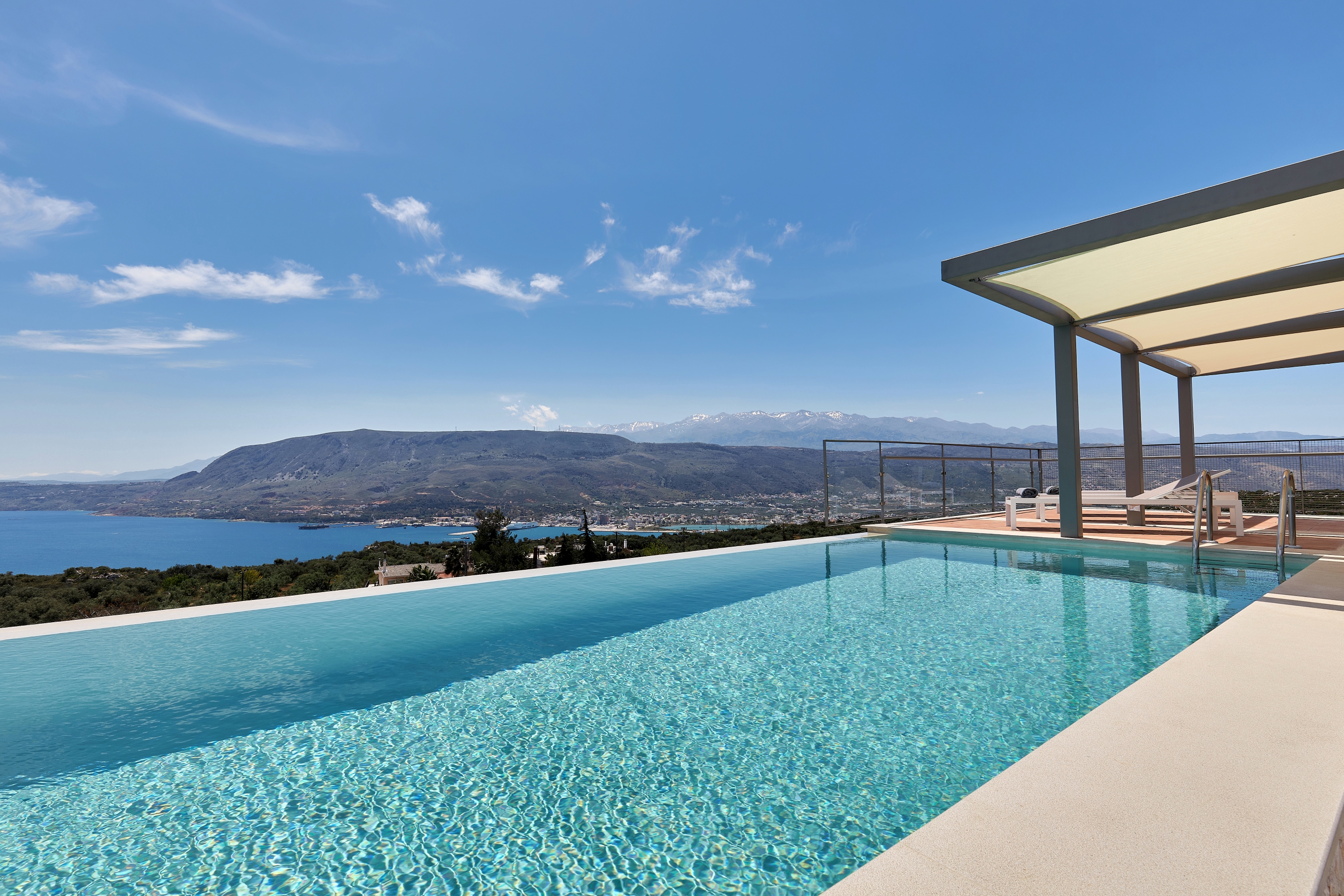 Villa Lysias Kalyves Chania: Luxury 6-Bedroom Apartment with Sea Views and Pool, Chania