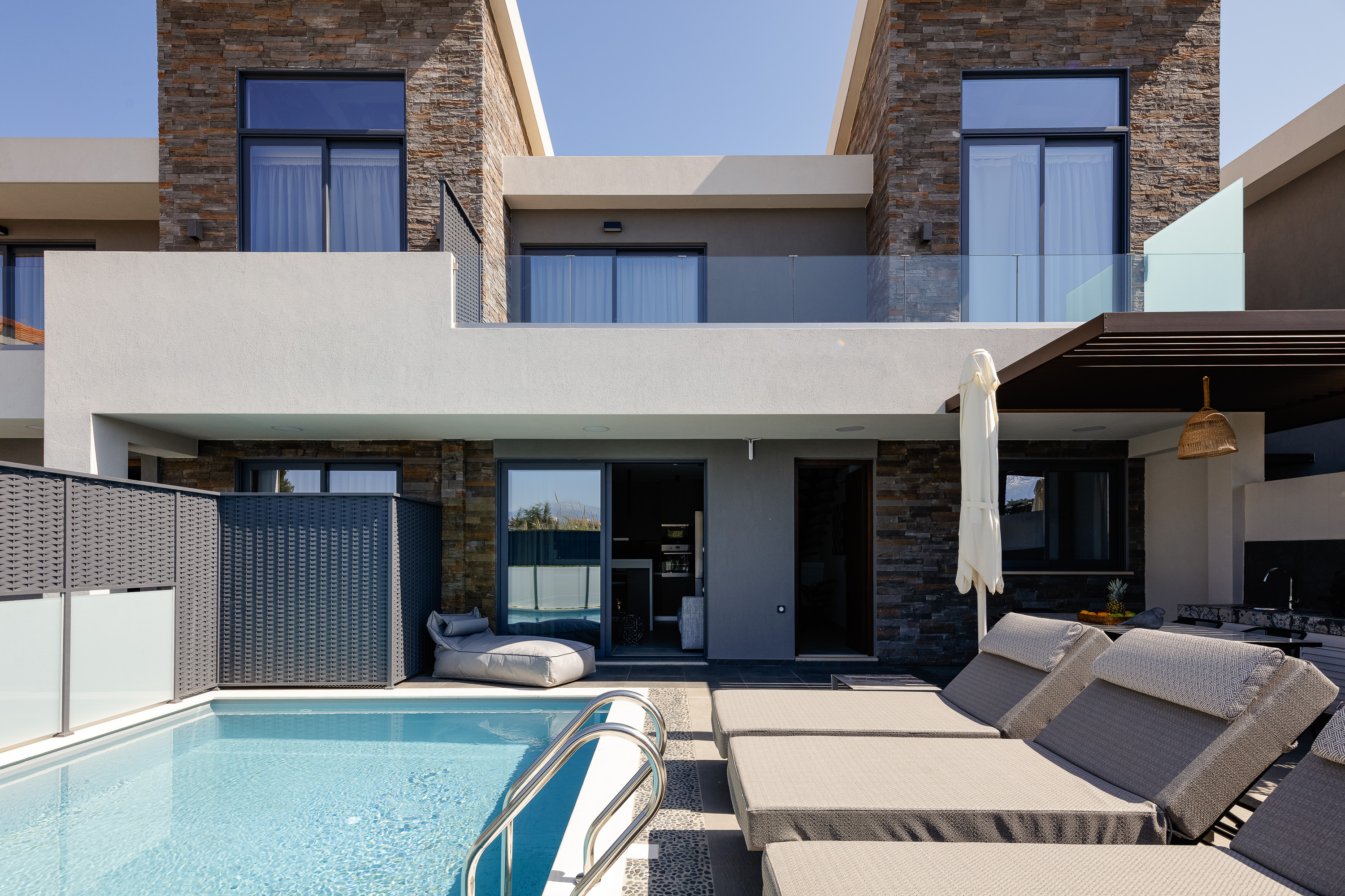 Villa Lysias Chalepa Chania: Spacious 6-Bedroom Luxury Apartment with Stunning Seaviews, Chania