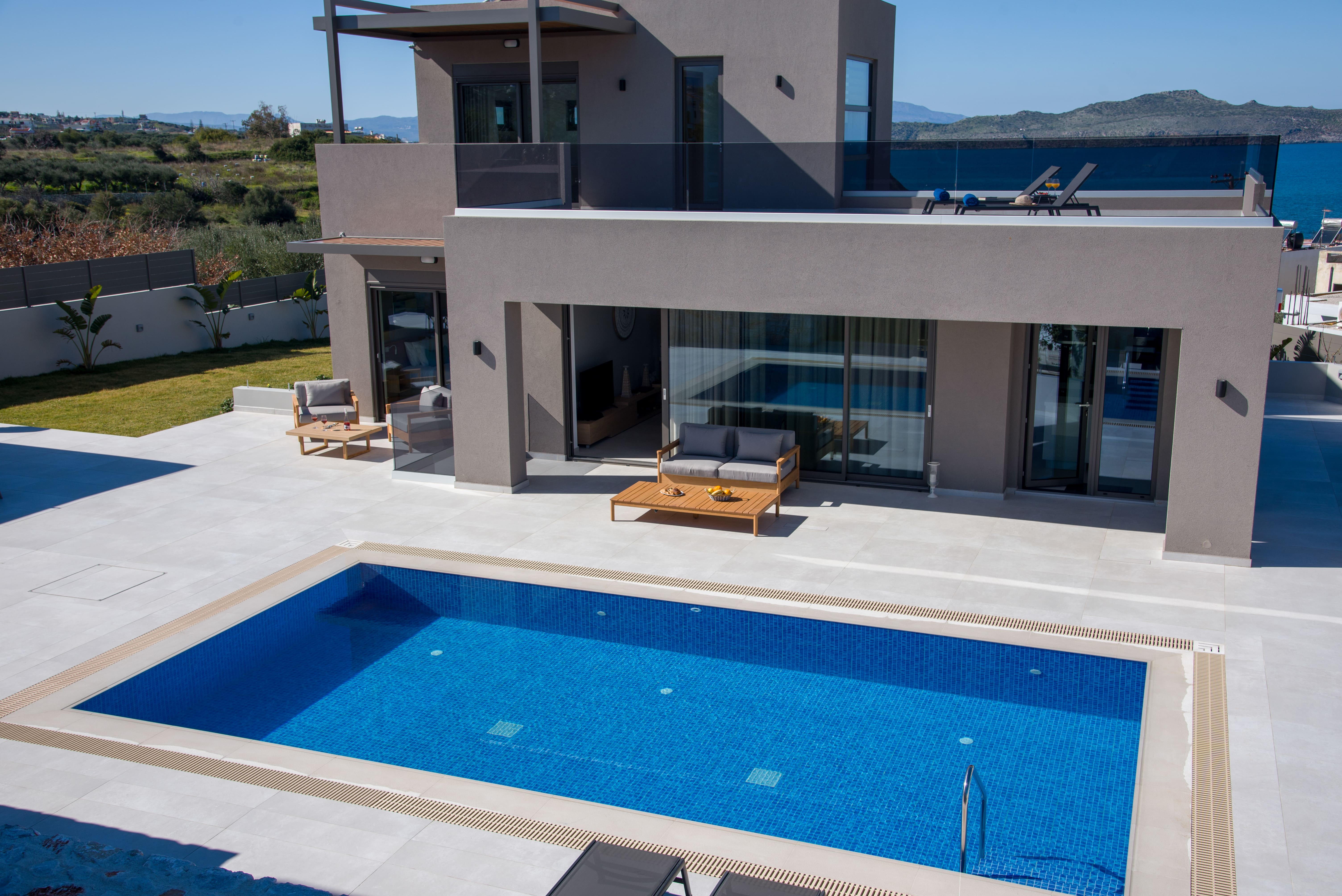 Villa Kaikias Gouverneto Crete: Spacious 10-Bedroom Luxury Apartment with Sea View, Crete