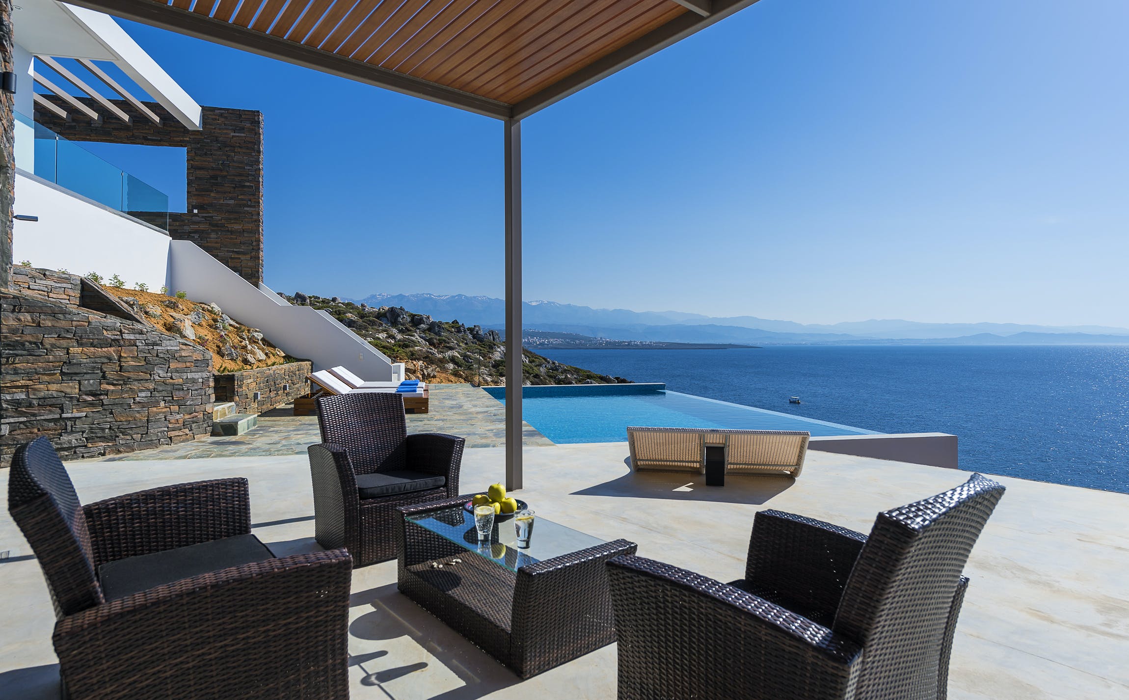 Villa Kyanos Asprokambos Chorafakia: Spacious 4-Bedroom Luxury Apartment with Sea Views, Crete