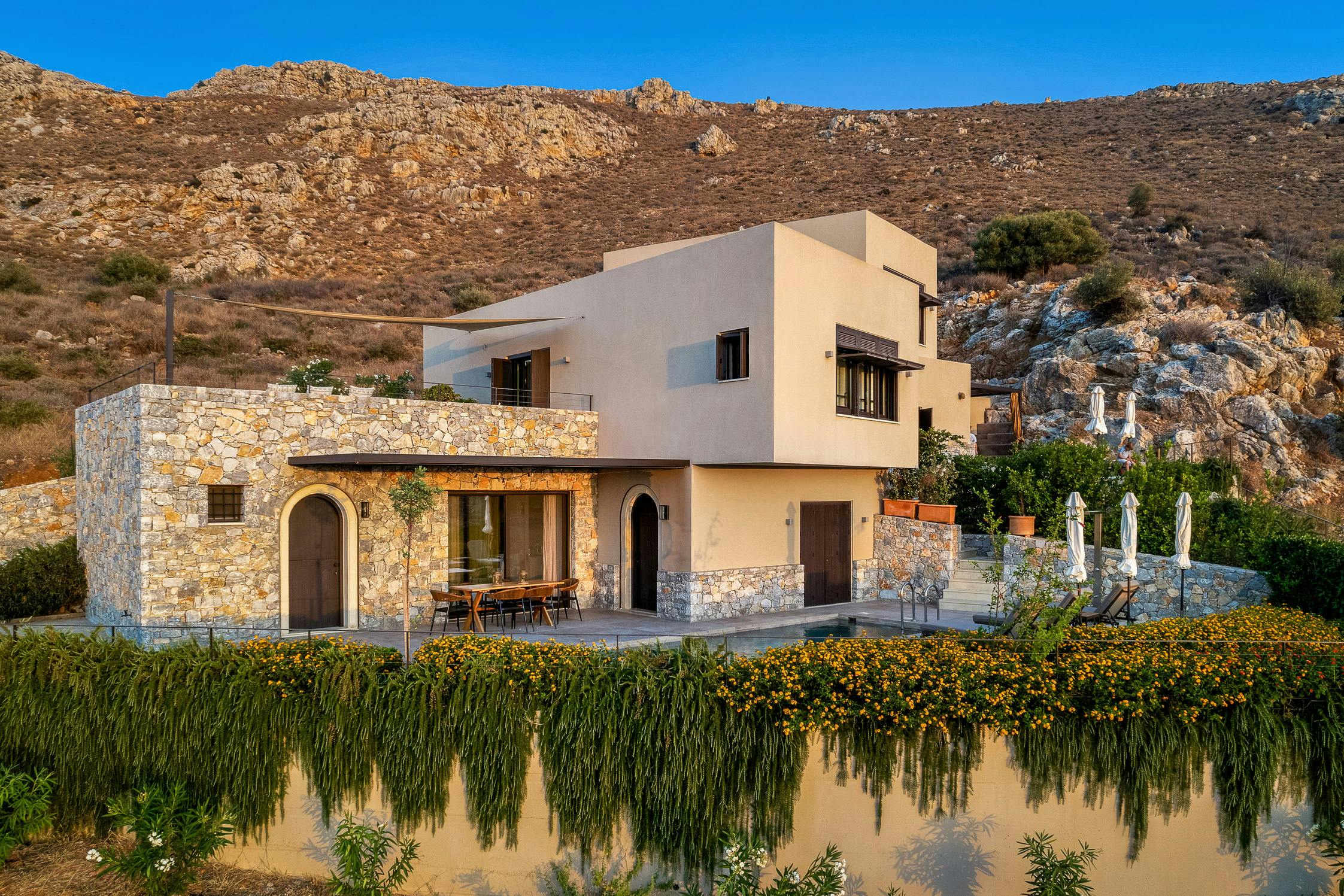 Villa Zephyros Amoudi Crete: Charming 2-Bedroom Villa with Pool and Sea Views, Crete