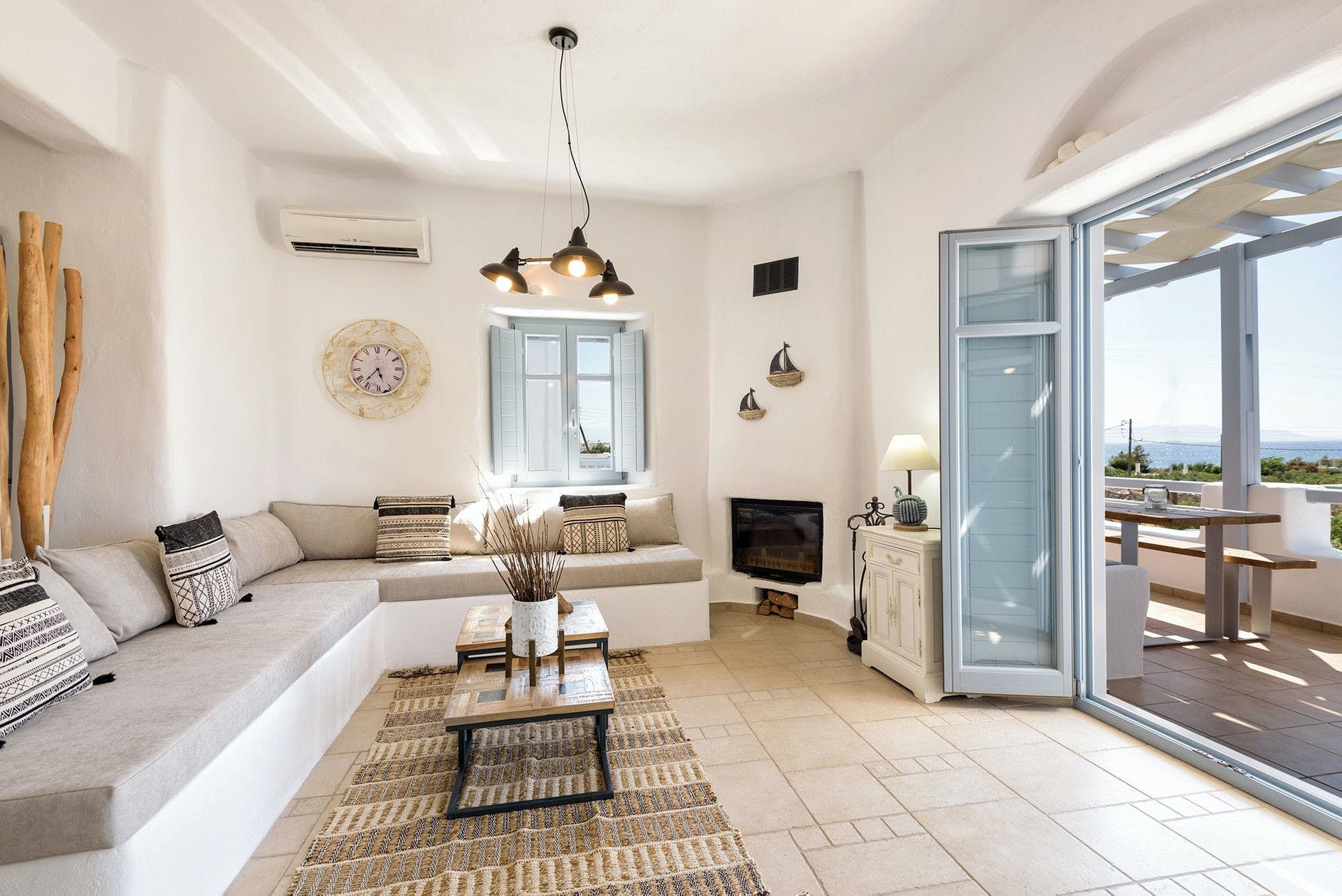 Villa Lysias Agkathia Paros: Spacious 4-Bedroom Apartment with Pool and Sea Views, Paros