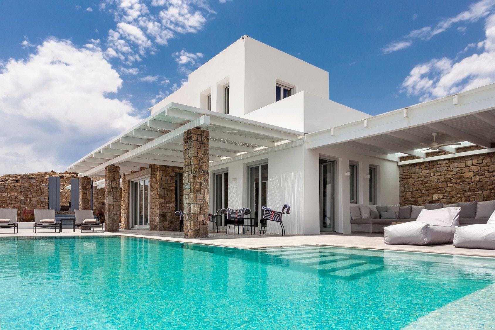 Villa Ostria Aetos Elia: Spacious 7-Bedroom Apartment with Infinity Pool and Sea Views, Elia