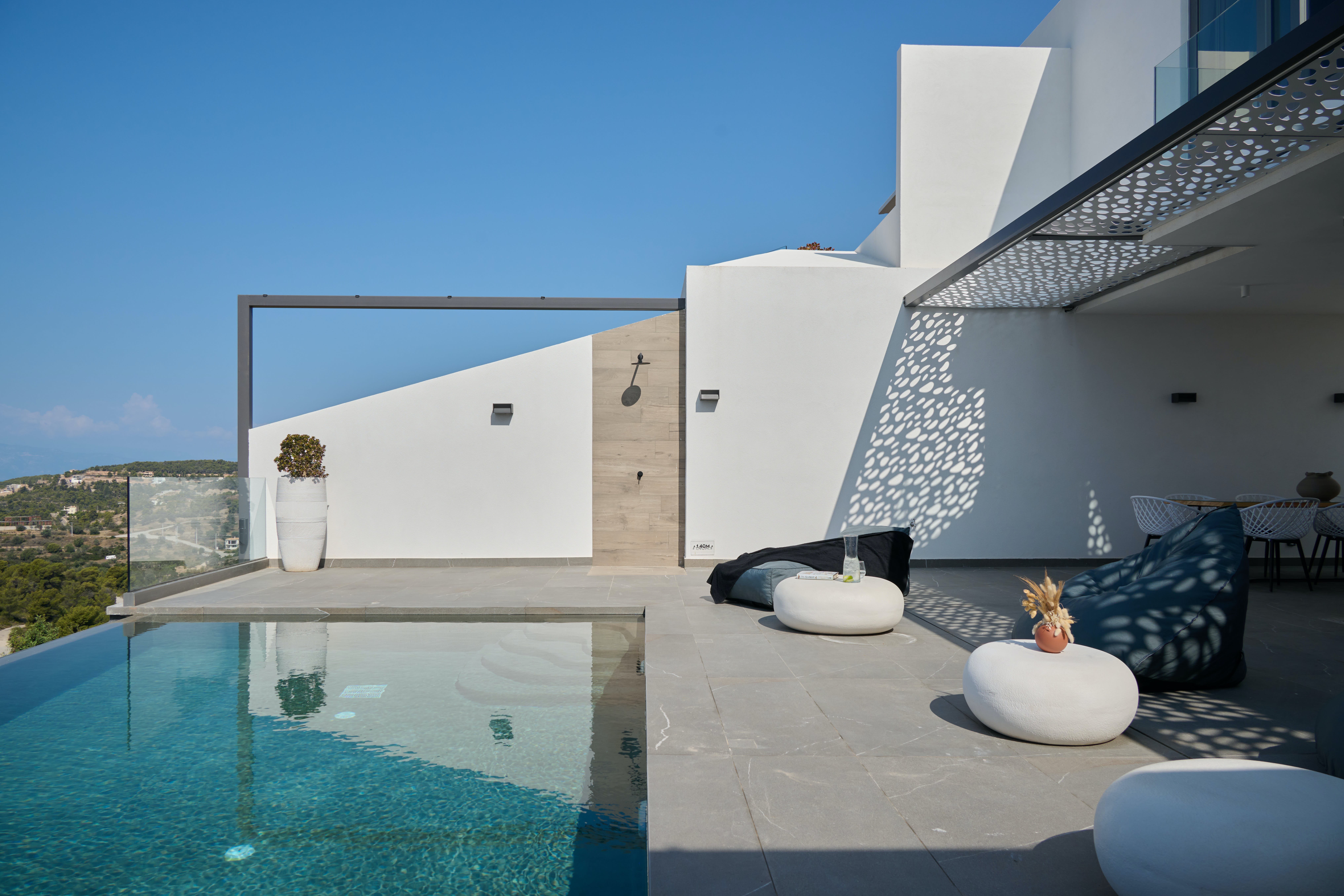Villa Ostria Pyrgos Elios: Elegant 4-Bedroom Apartment with Seaview and Pool, Elios