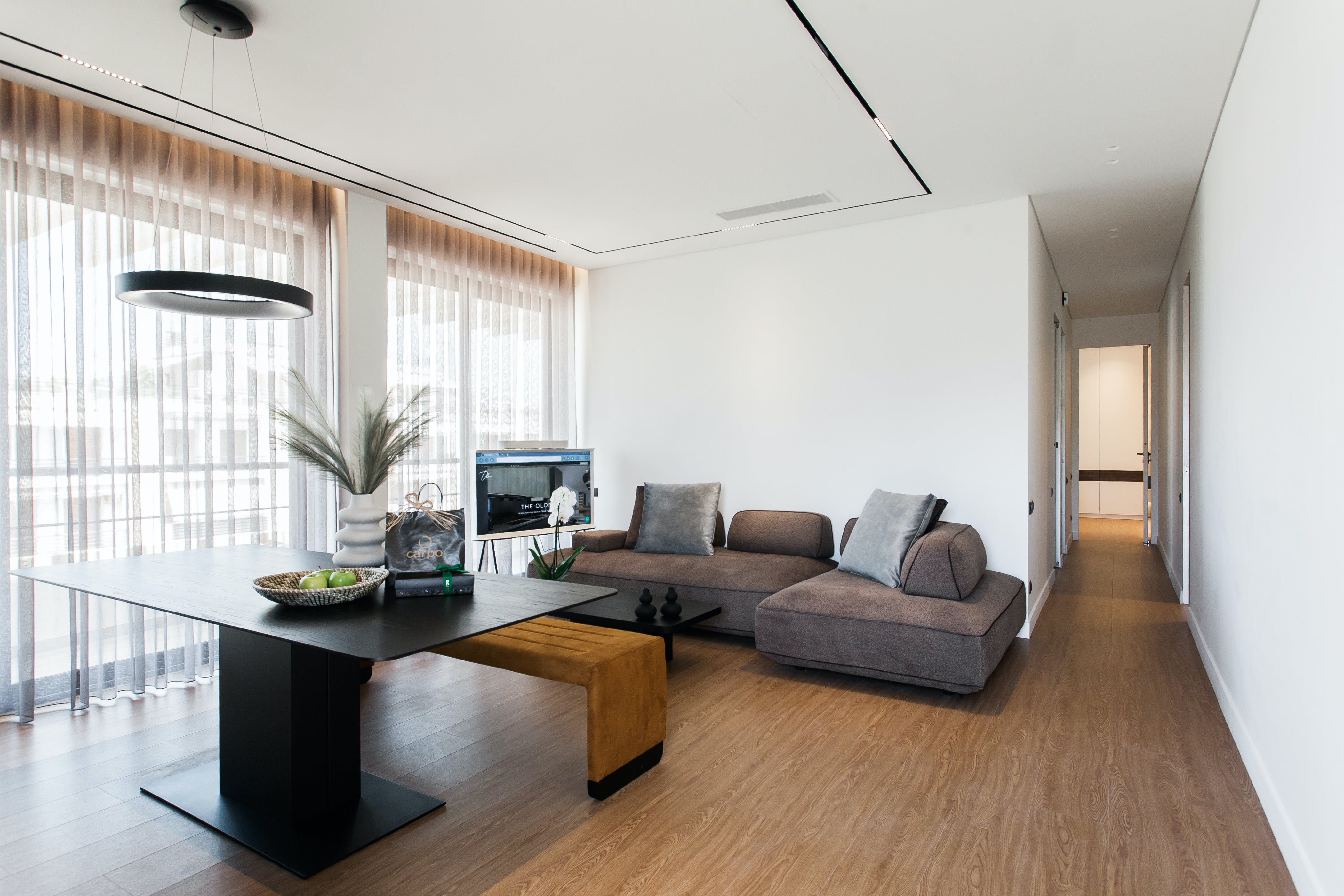 Villa Kyanos Vari Athens: Spacious 5-Bedroom Penthouse with Seaview and Hot Tub, Athens