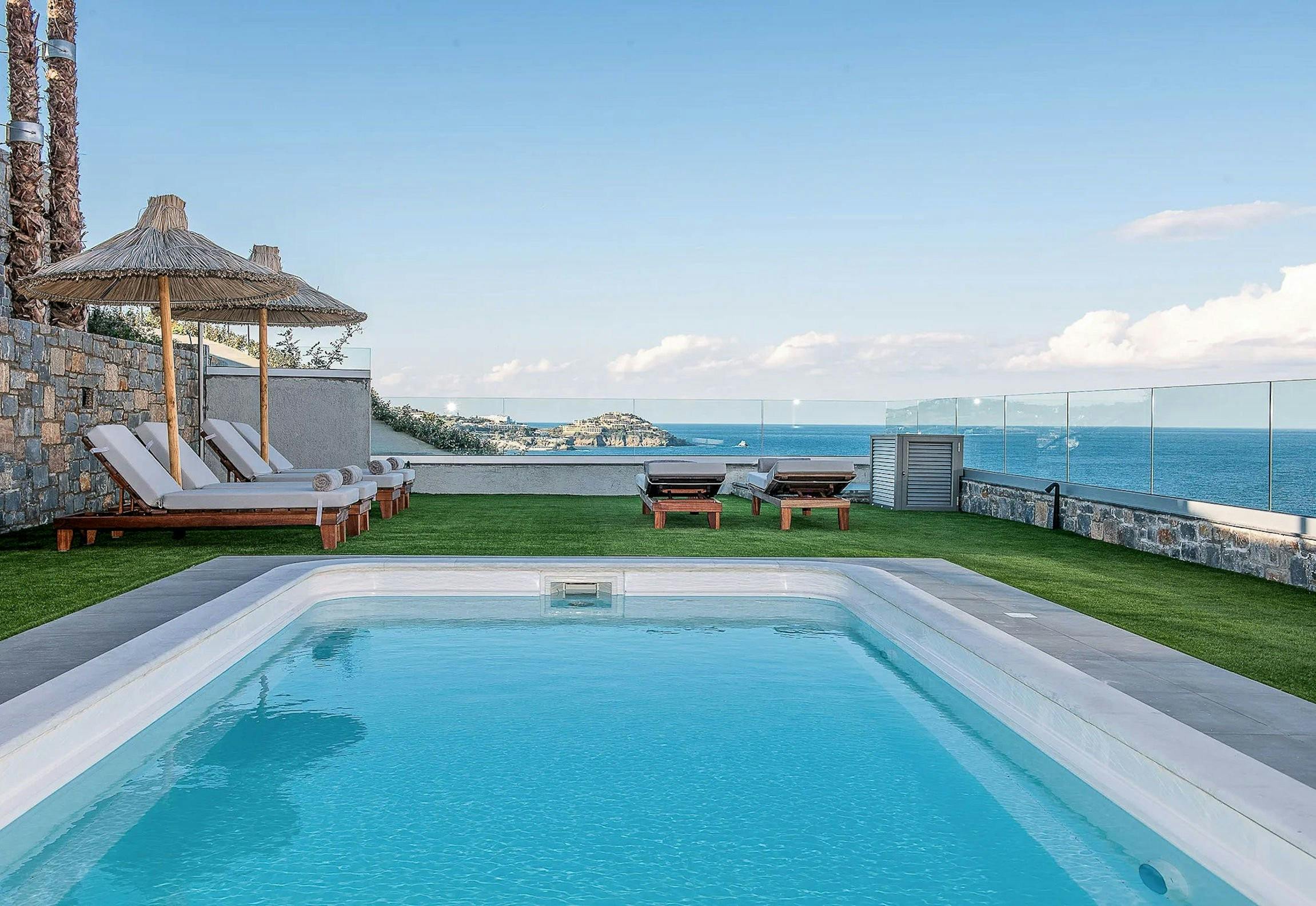 Villa Boreas Voutes Heraklion Town: Luxury 2-Bedroom Villa with Seaview and Pool, Heraklion Town