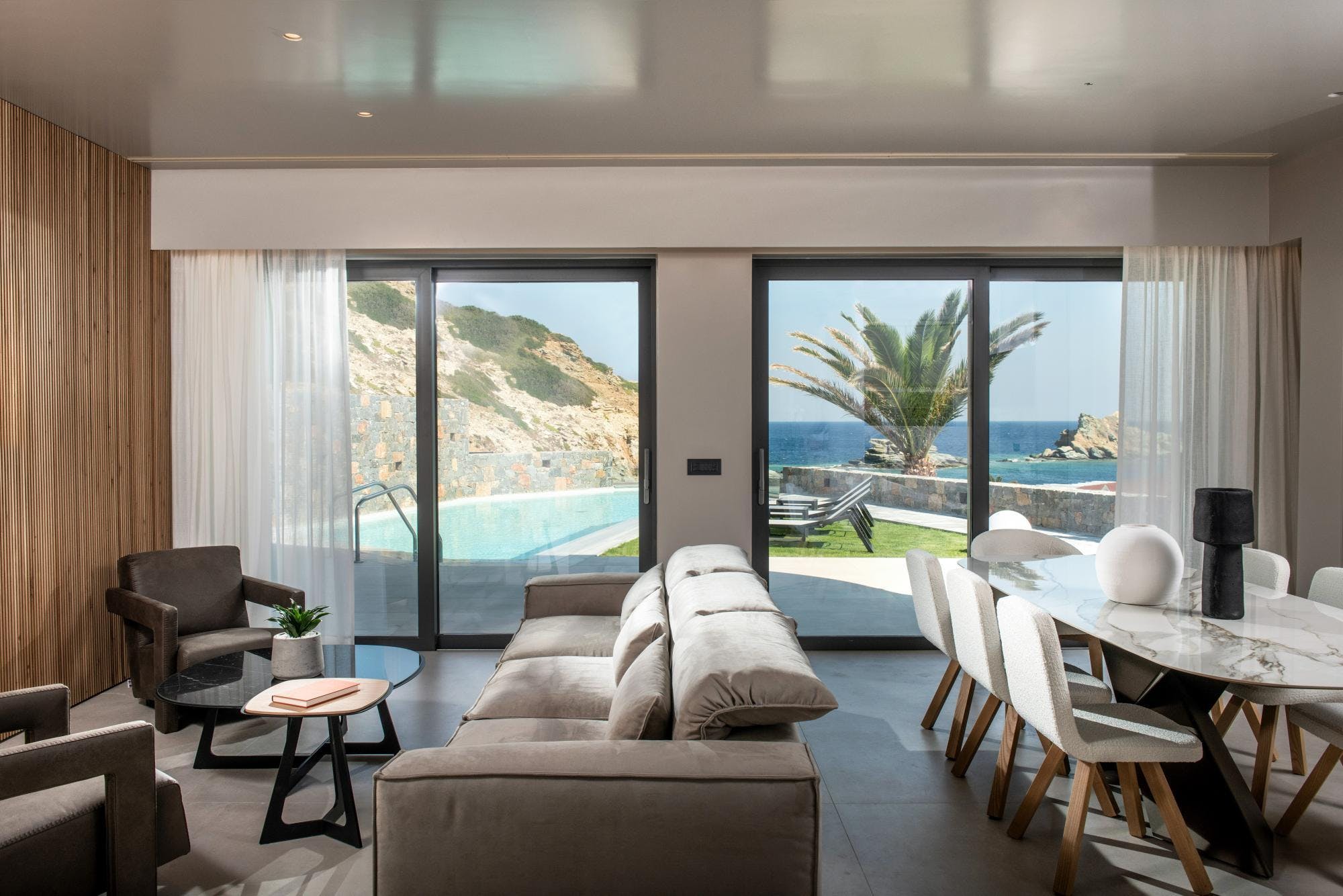Villa Ostria Agioi Deka Heraklion Town: Luxury 5-Bedroom Beachfront Apartment with Pool, Heraklion