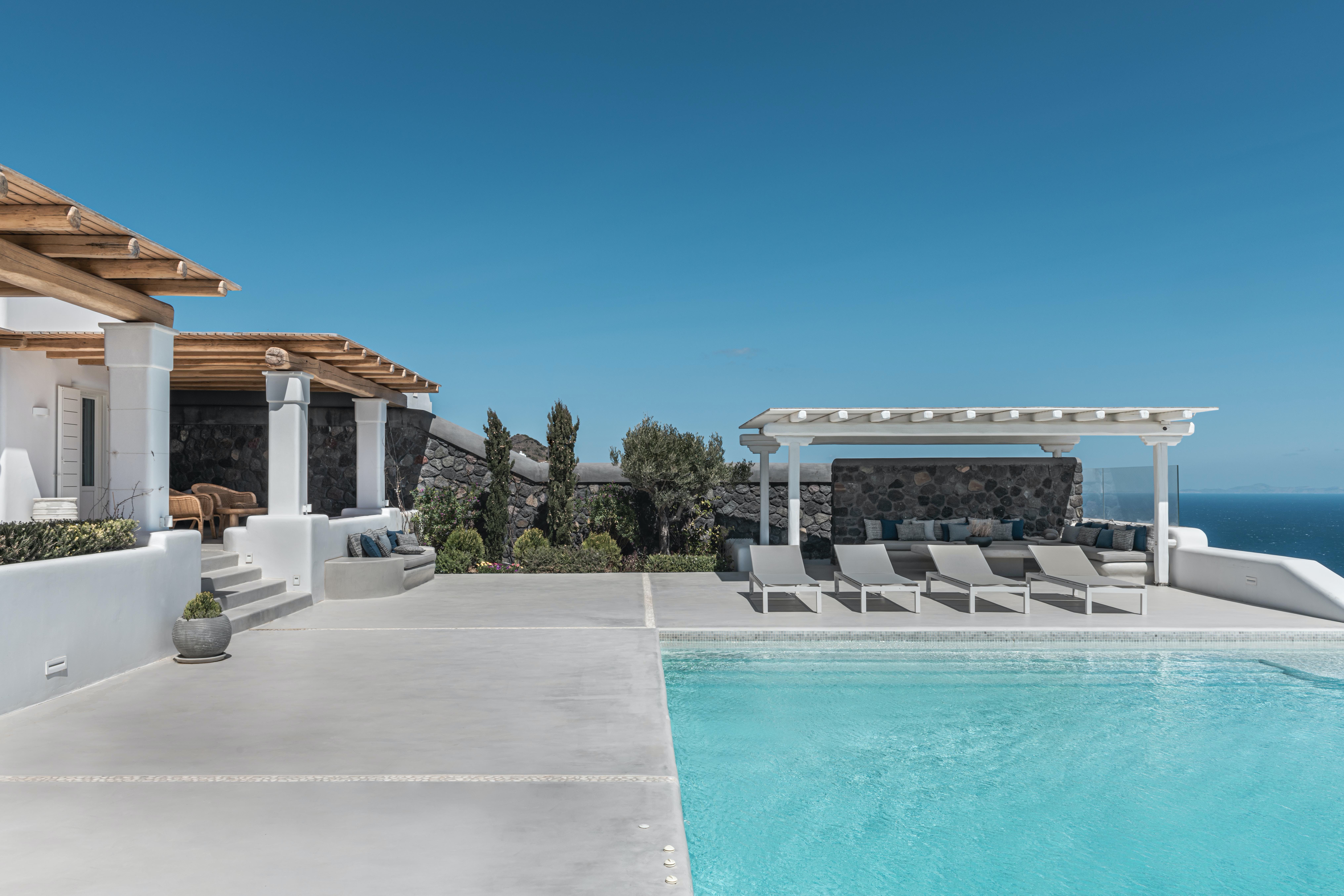 Villa Kyanos Megalochori Santorini: Luxury 9-Bedroom Apartment with Seaview and Pool, Santorini