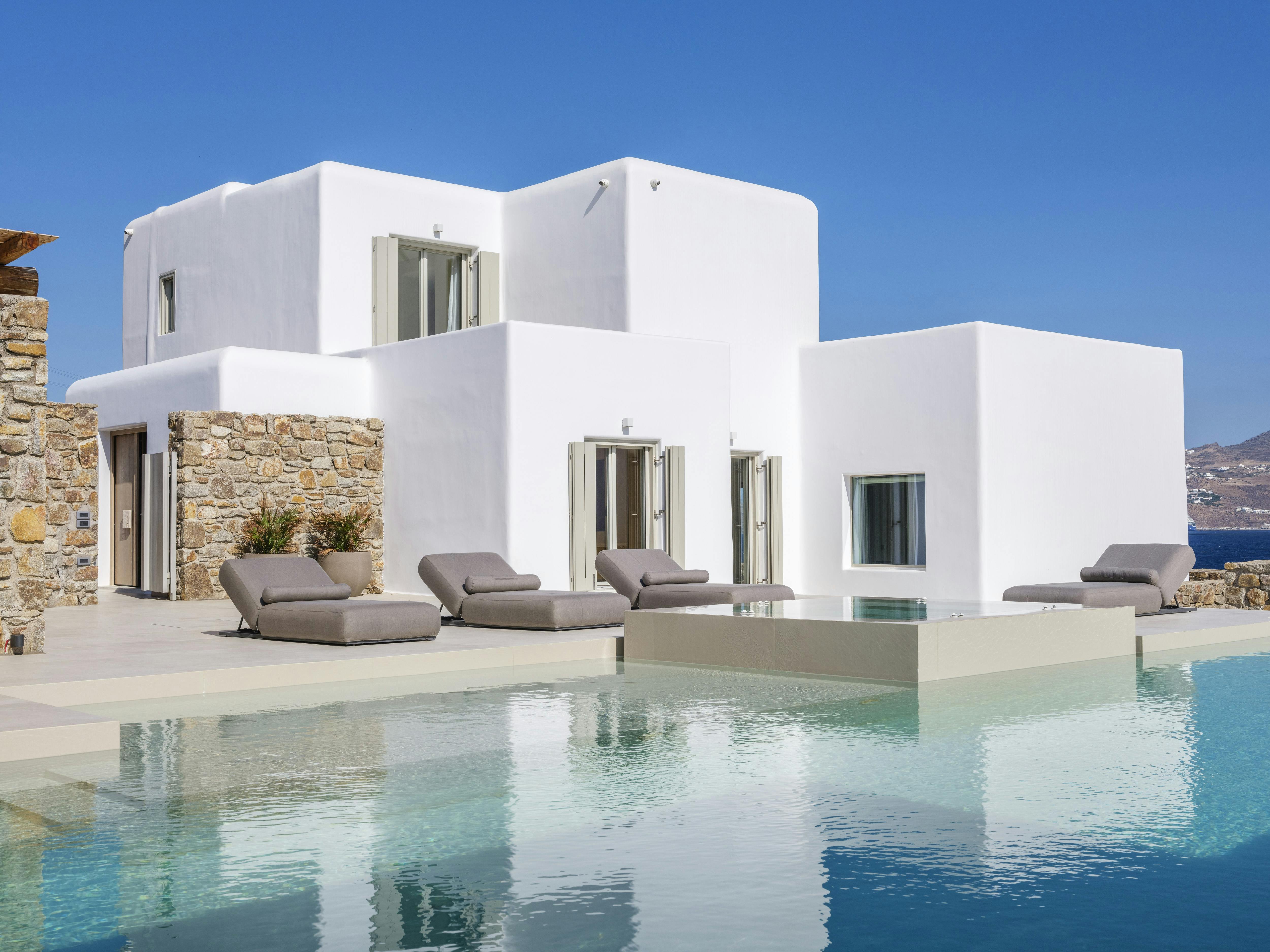 Villa Auge Kaminakia Agios Ioannis: Luxury 6-Bedroom Villa with Private Pool and Sea Views, Agios Ioannis