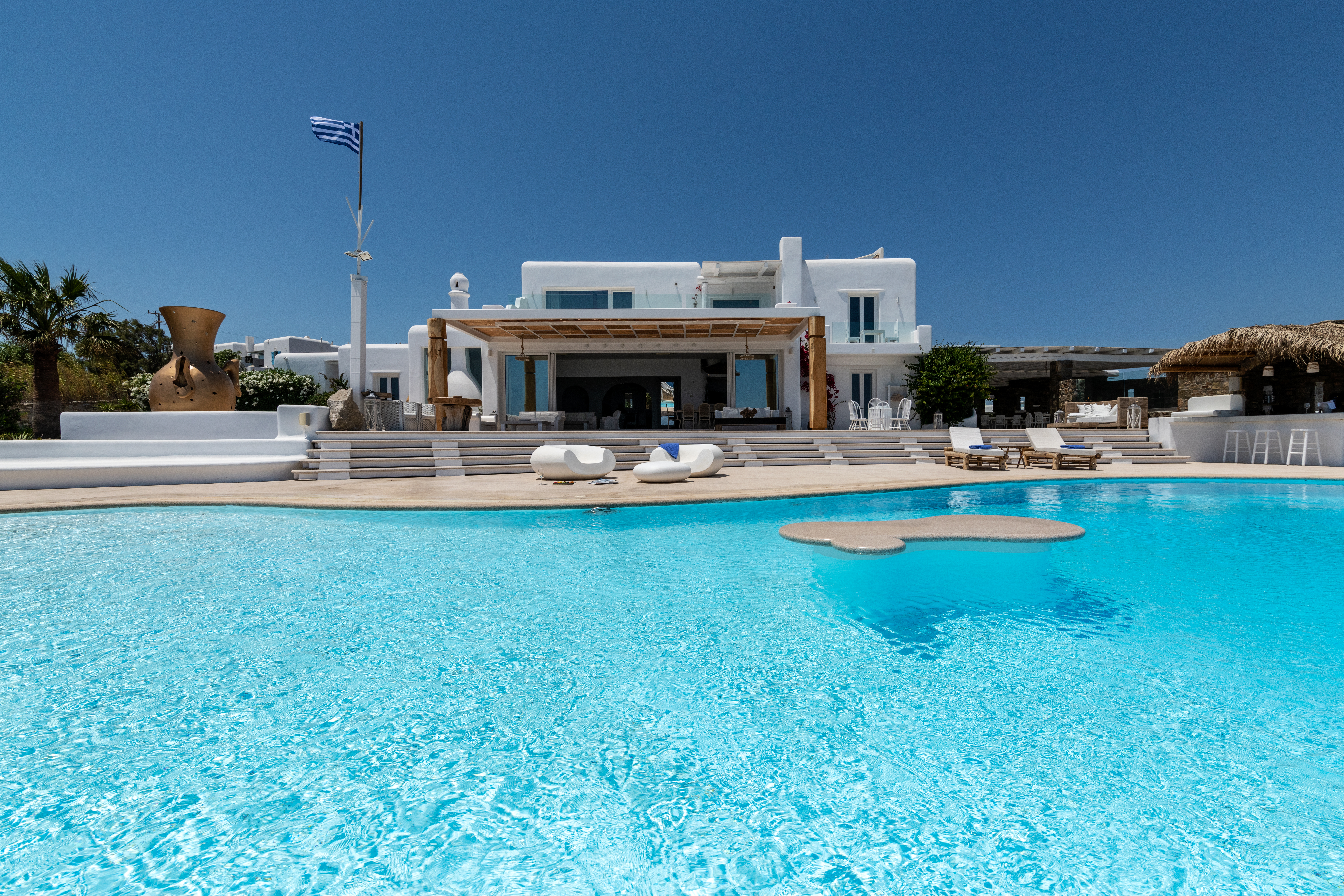 Villa Lefki Lofos Kalafati: Luxury 14-Bedroom Villa with Seaview and Beachfront, Kalafati