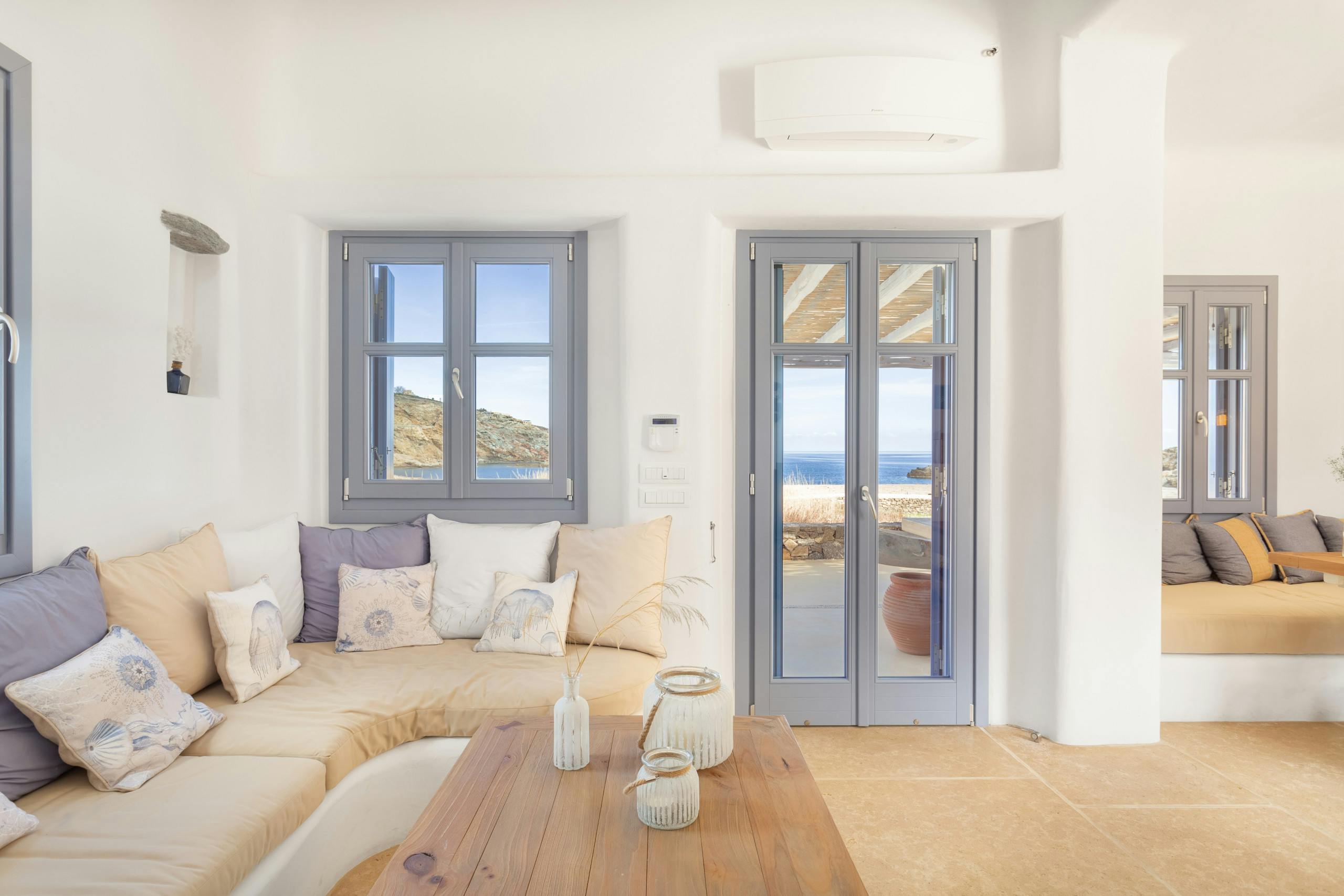 Villa Kaikias Lefkaria Kalafati: Luxury 5-Bedroom Villa with Seaviews and Beach Access, Kalafati