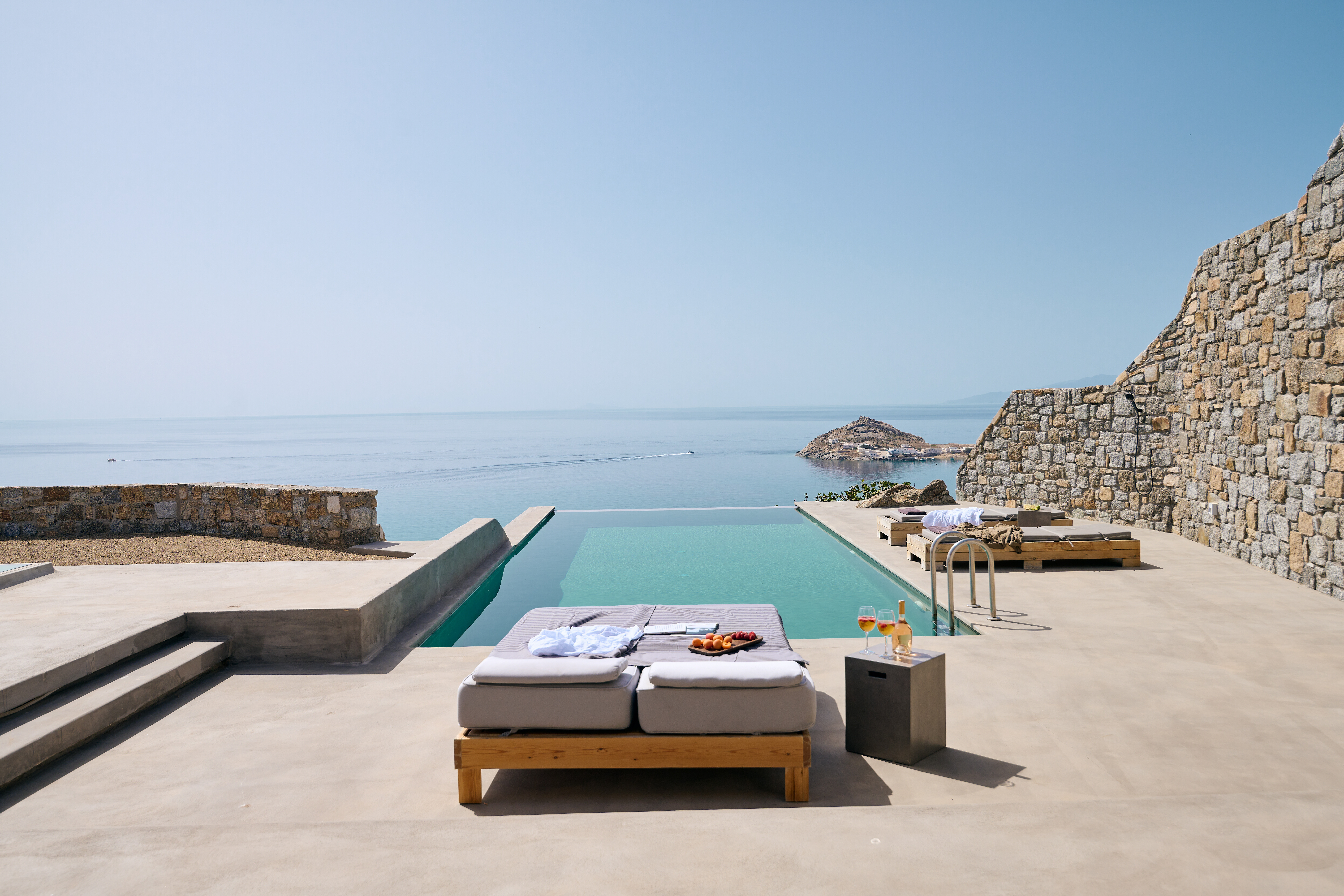 Villa Lefkos Agios Petros Kalafati: 4-Bedroom Villa with Infinity Pool and Seaview, Mykonos