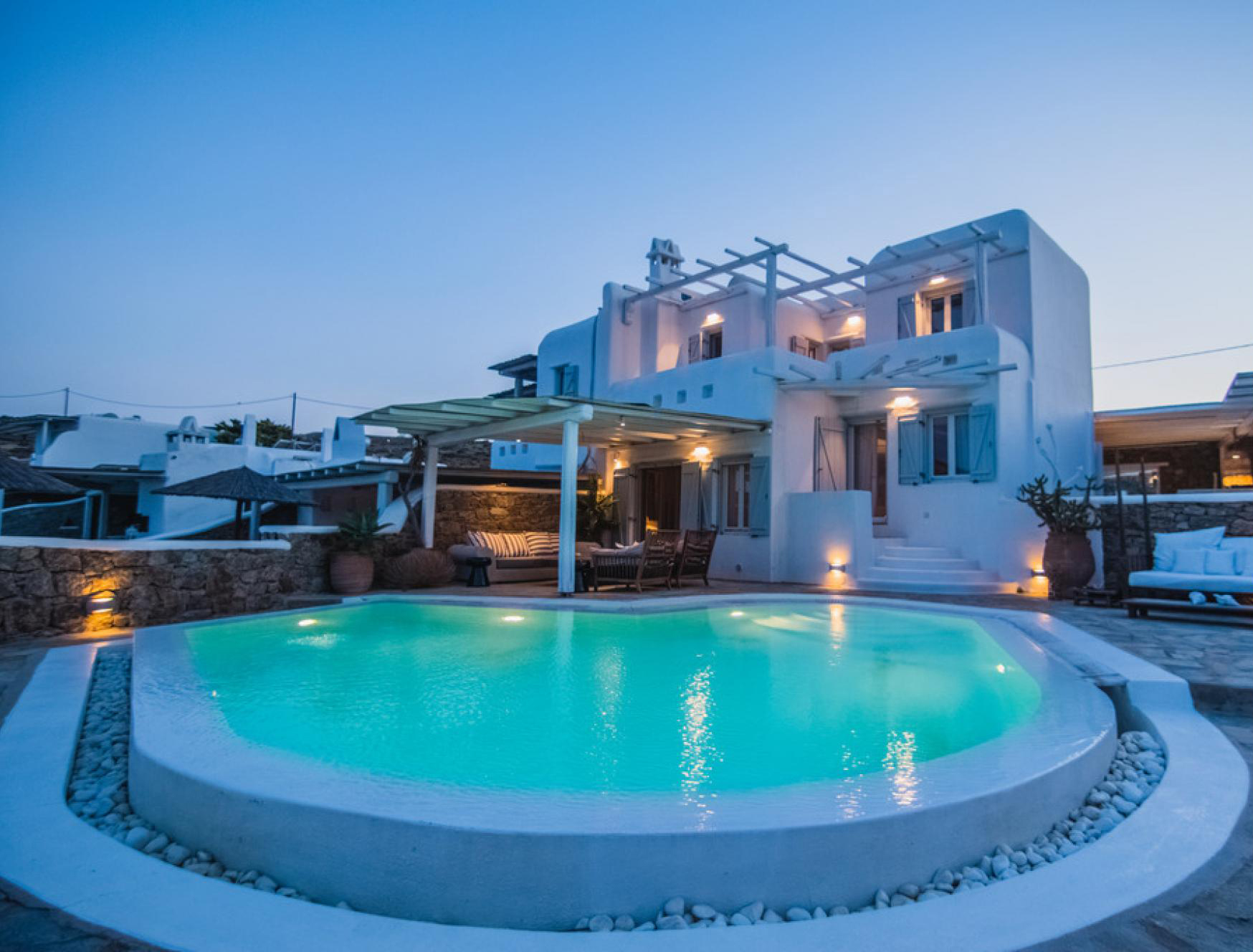 Villa Zephyros Finikas Kalafati: Spacious 6-Bedroom Luxury Villa with Pool and Sea Views, Mykonos