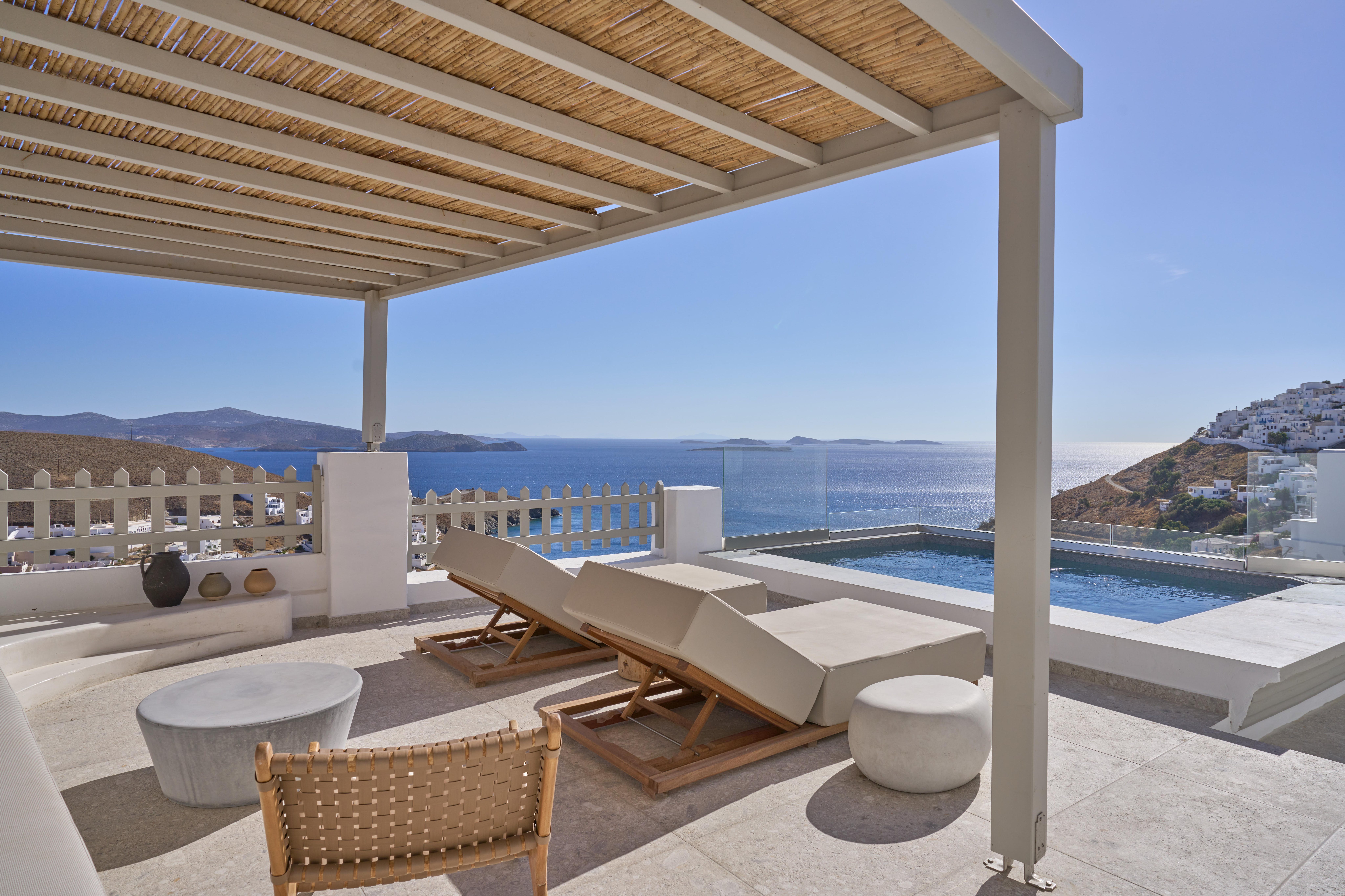 Villa Boreas Palatia Greece: Elegant 2-Bedroom Apartment with Pool and Seaview, Kalmynos