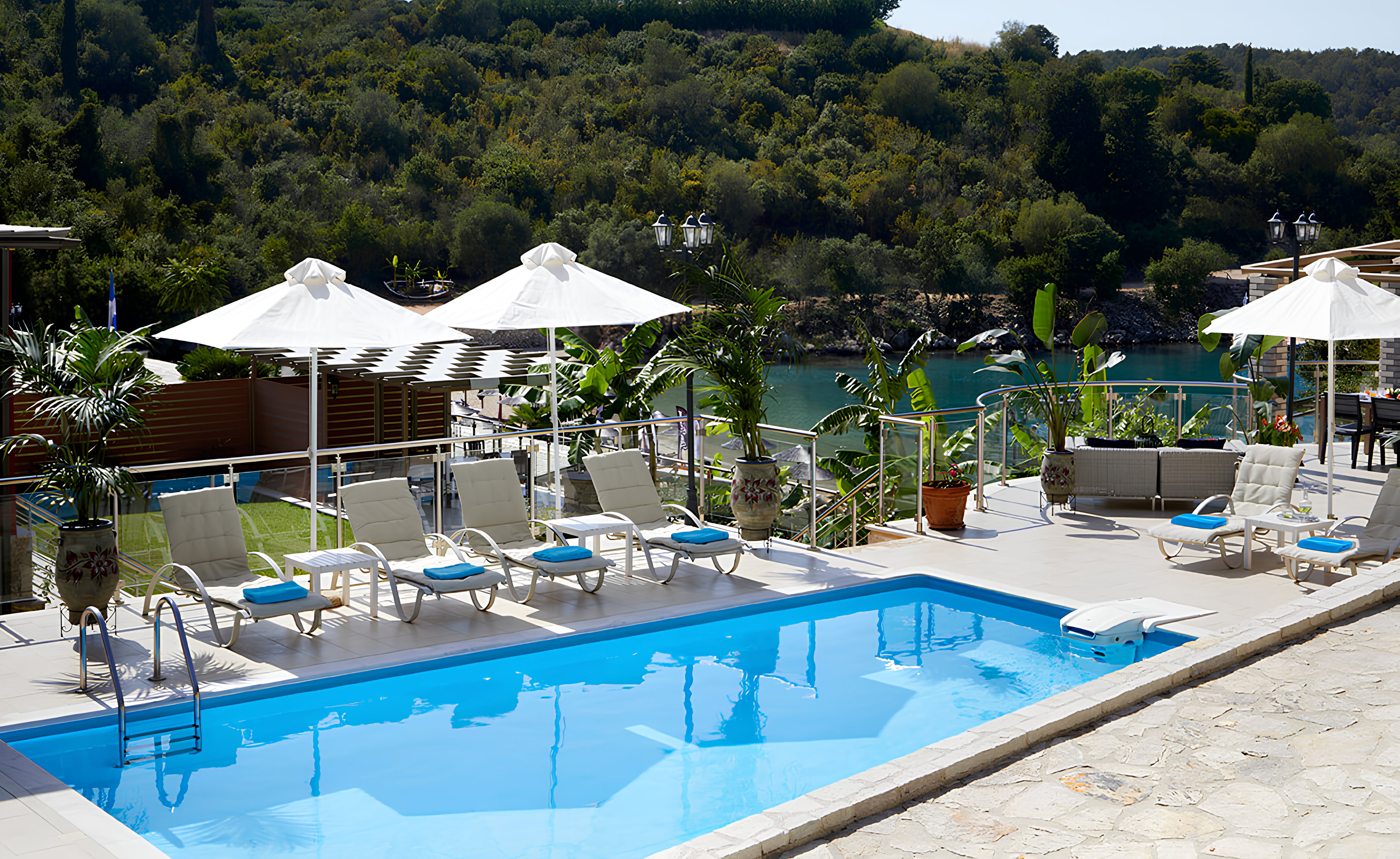 Villa Lysias Vasilikos Kavos: Luxury 4-Bedroom Apartment with Seaview and Pool, Kavos