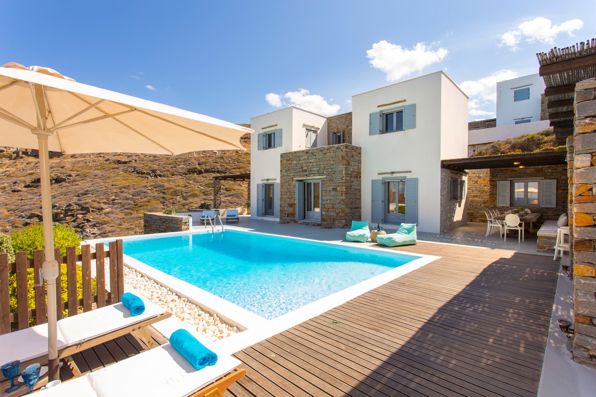 Villa Kyanos Koundouros Kea: Luxury 4-Bedroom Apartment with Seaview and Pool, Kea