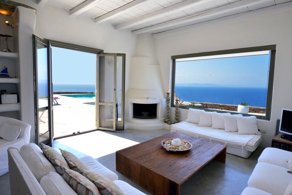 Villa Aparctias Koundouros Kea: Luxury 5-Bedroom Villa with Seaviews and Pool, Kea, Greece