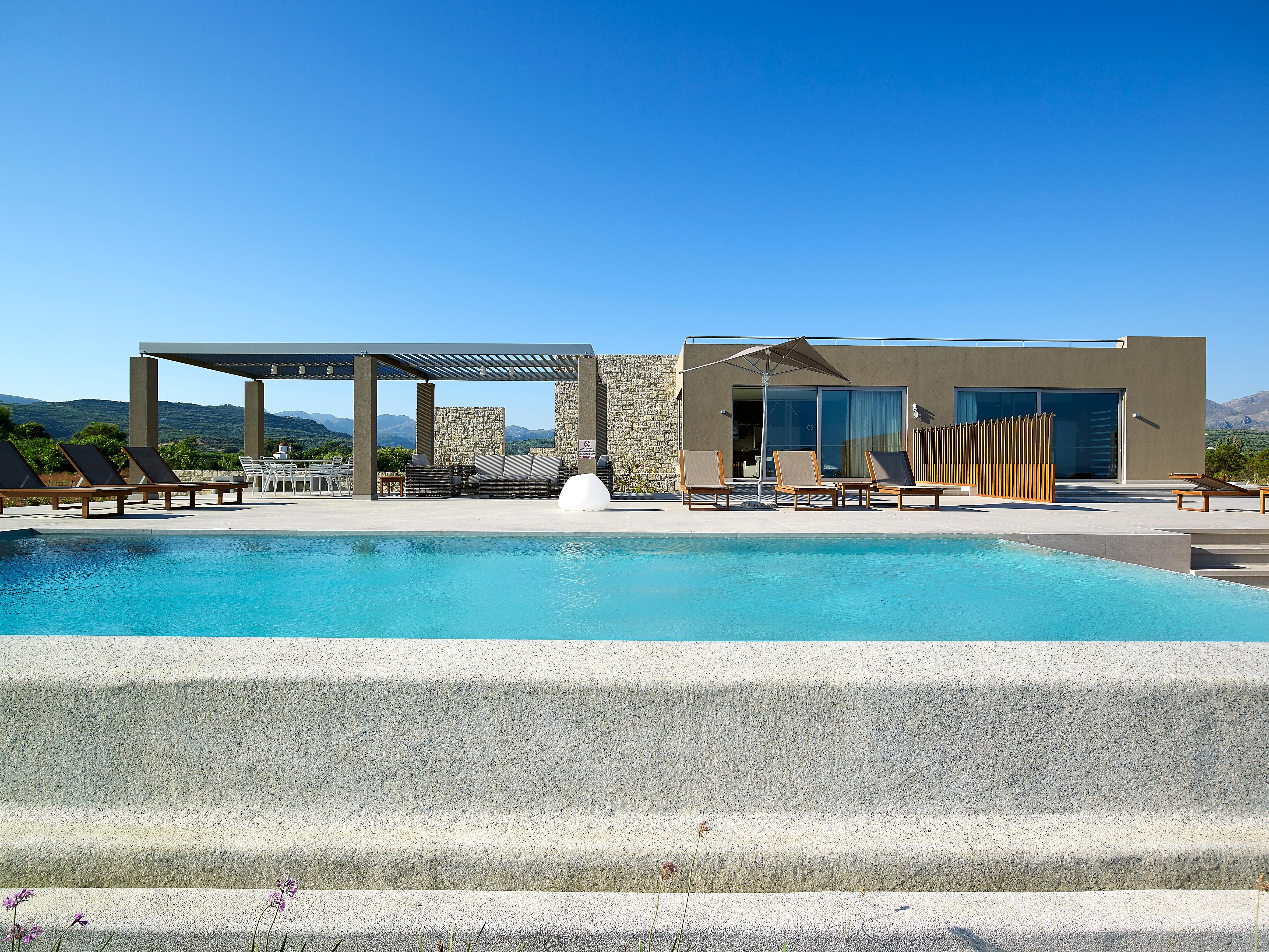 Villa Lefki Drapano Kissamos: Luxury 6-Bedroom Apartment with Sea Views and Pool, Kissamos