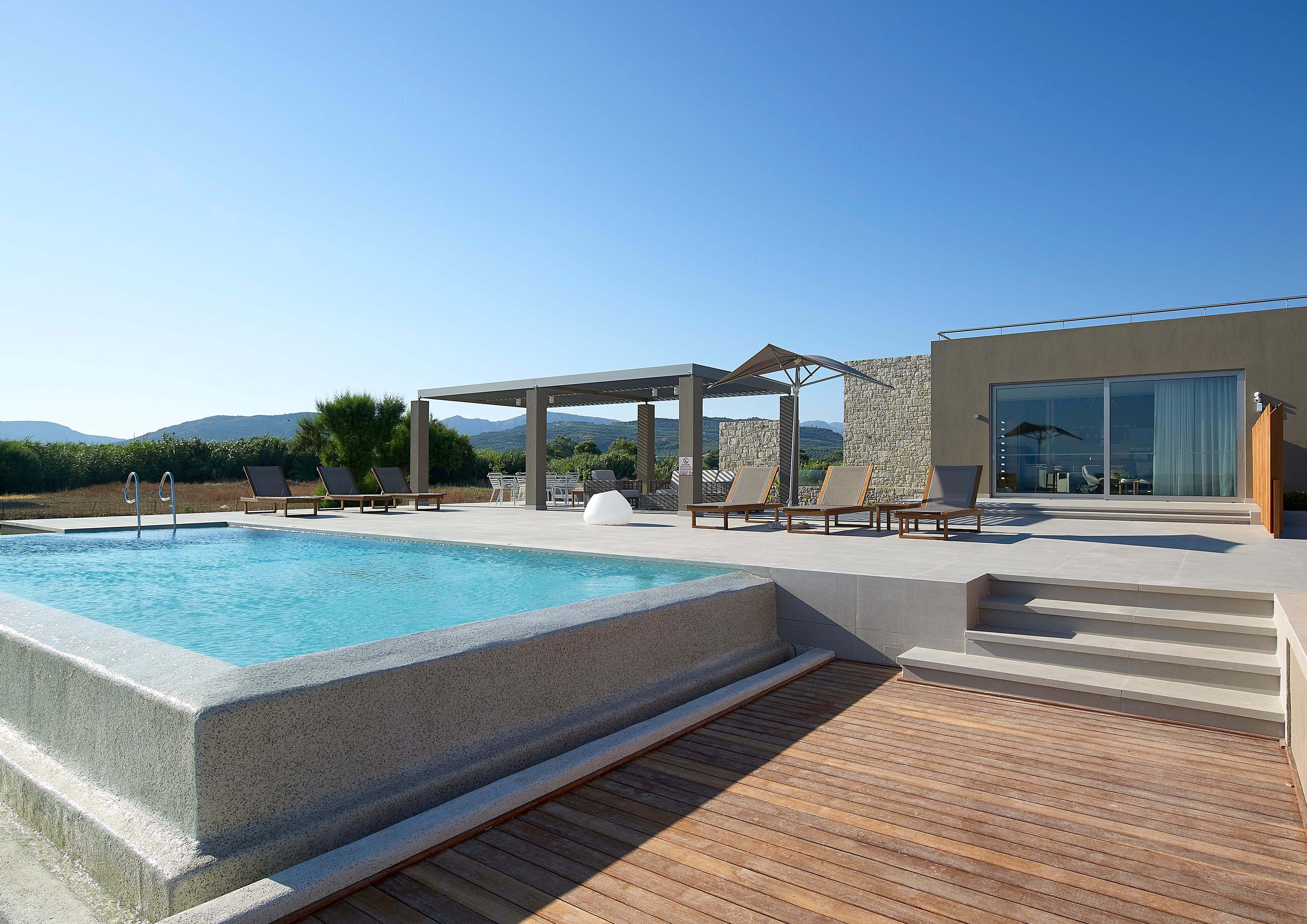 Villa Kaikias Agia Paraskevi Kissamos: Spacious 8-Bedroom Apartment with Sea Views and Pool, Crete