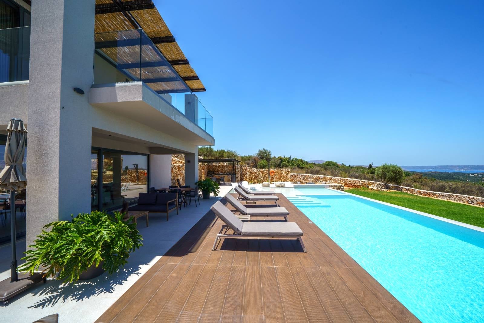 Villa Auge Kouroupas Kokkino Chorio: Spacious 5-Bedroom Apartment with Pool in Kokkino Chorio, Crete