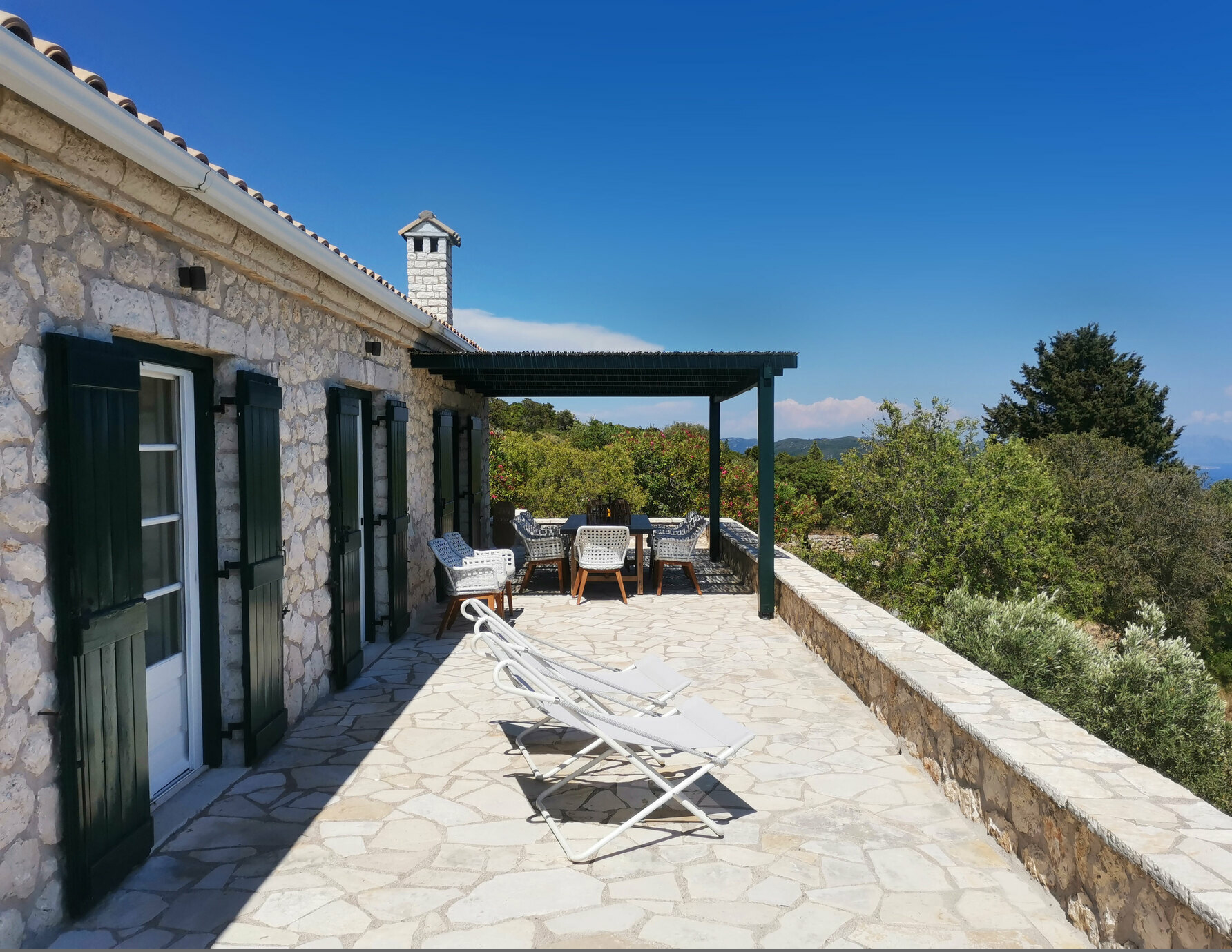 Villa Lysias Agios Nikitas Lefkada: Spacious 5-Bedroom Apartment with Stunning Sea Views, Lefkada