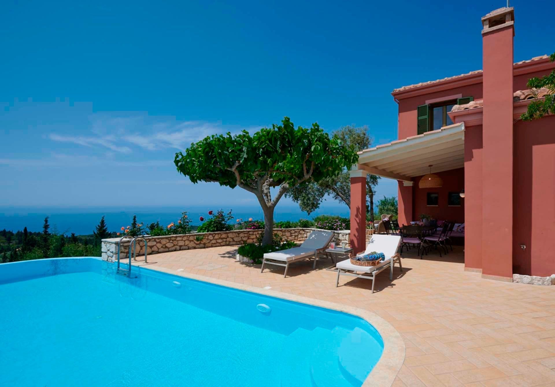 Villa Zephyros Egremni Lefkada: Luxury 2-Bedroom Apartment with Sea View and Pool, Lefkada