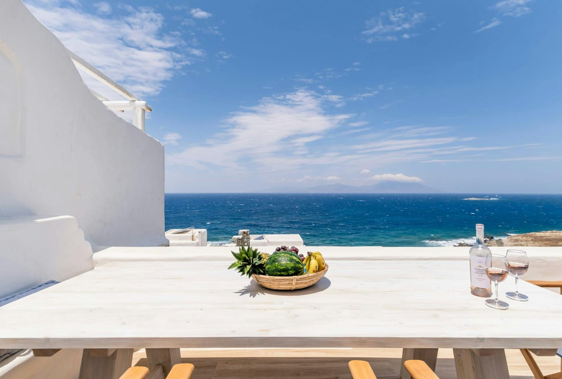Villa Zephyros Lia Mykonos: Luxury 4-Bedroom Villa with Seaview and Pool, Mykonos