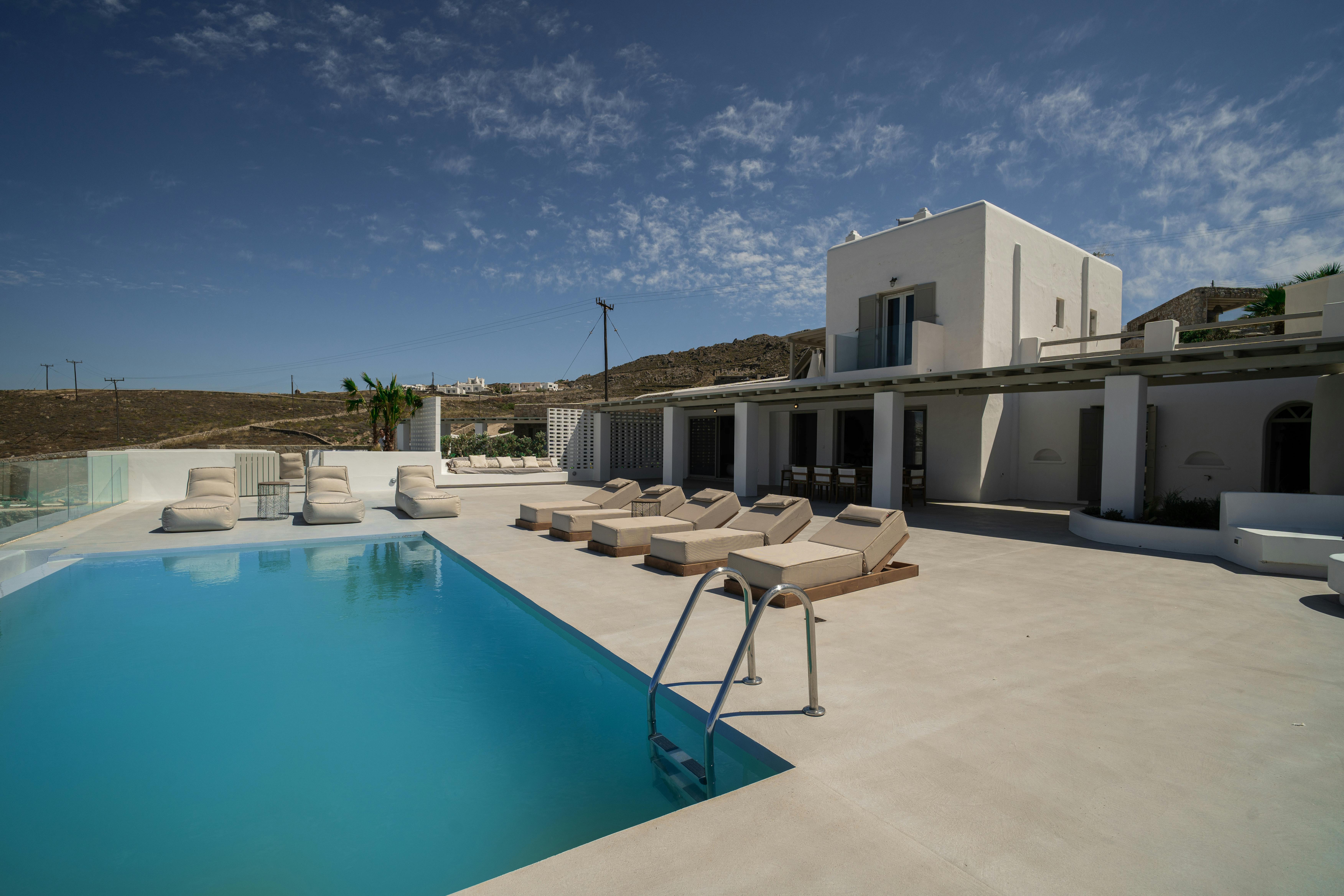 Villa Auge Ano Mera Mykonos: Luxury 5-Bedroom Villa with Infinity Pool and Sea Views, Mykonos