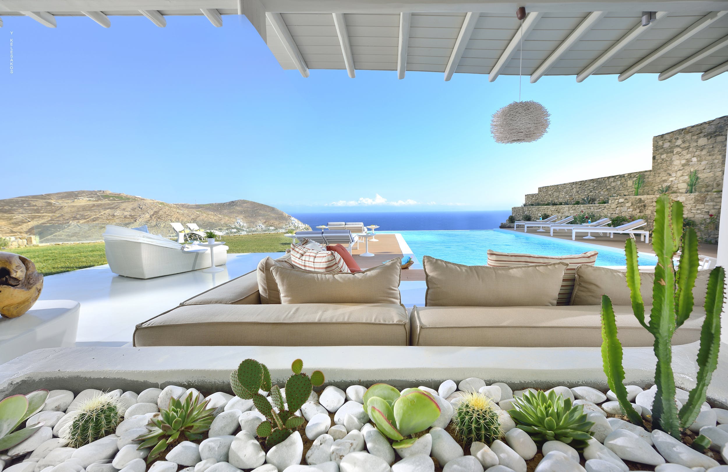 Villa Lysias Korfos Mykonos: Spacious 6-Bedroom Apartment with Infinity Pool and Seaview, Mykonos