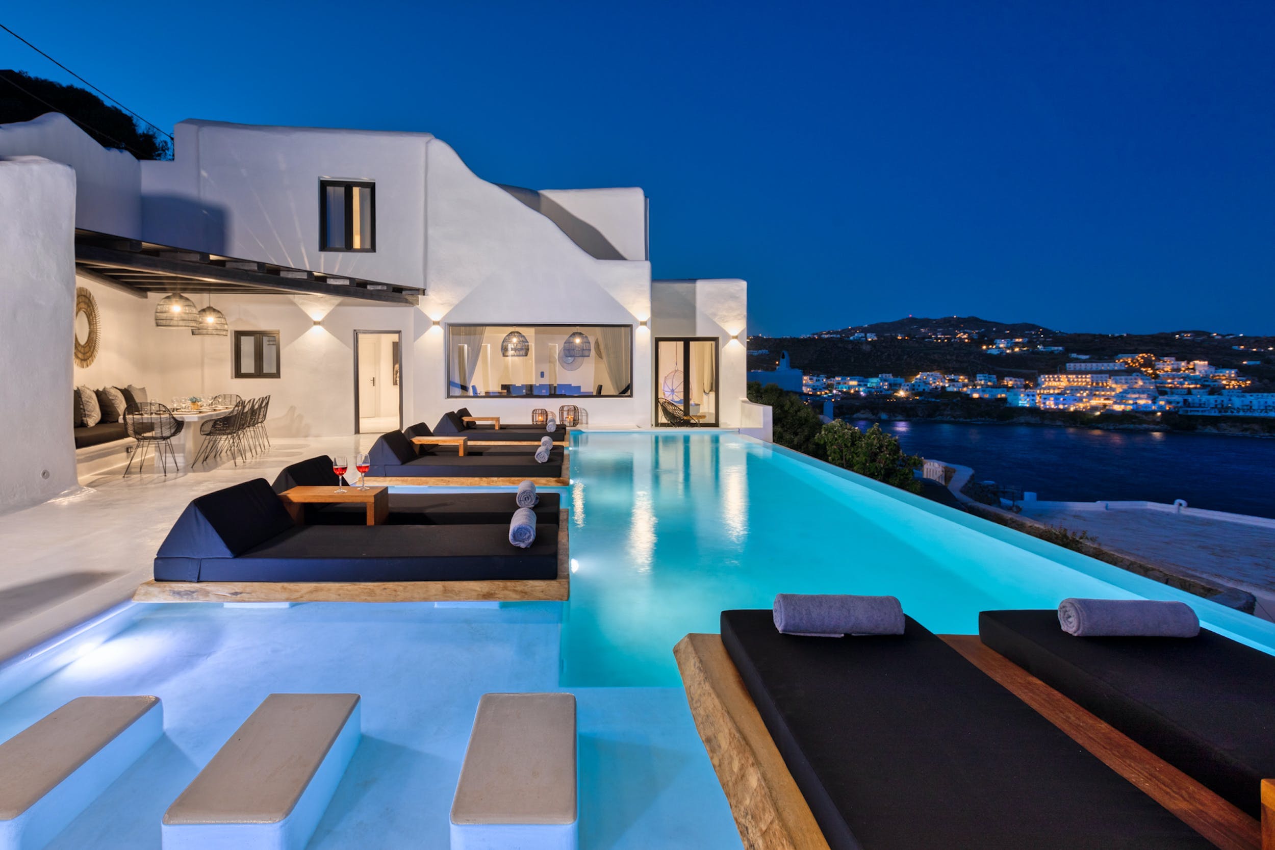 Villa Kyanos Lofos Mykonos: Stunning 5-Bedroom Apartment with Infinity Pool and Sea Views, Mykonos