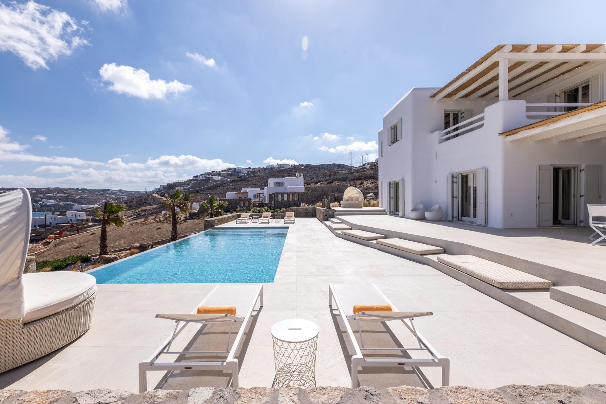 Villa Chrysos Fokos Agios Ioannis: Luxury 6-Bedroom Apartment with Infinity Pool and Seaviews, Agios Ioannis